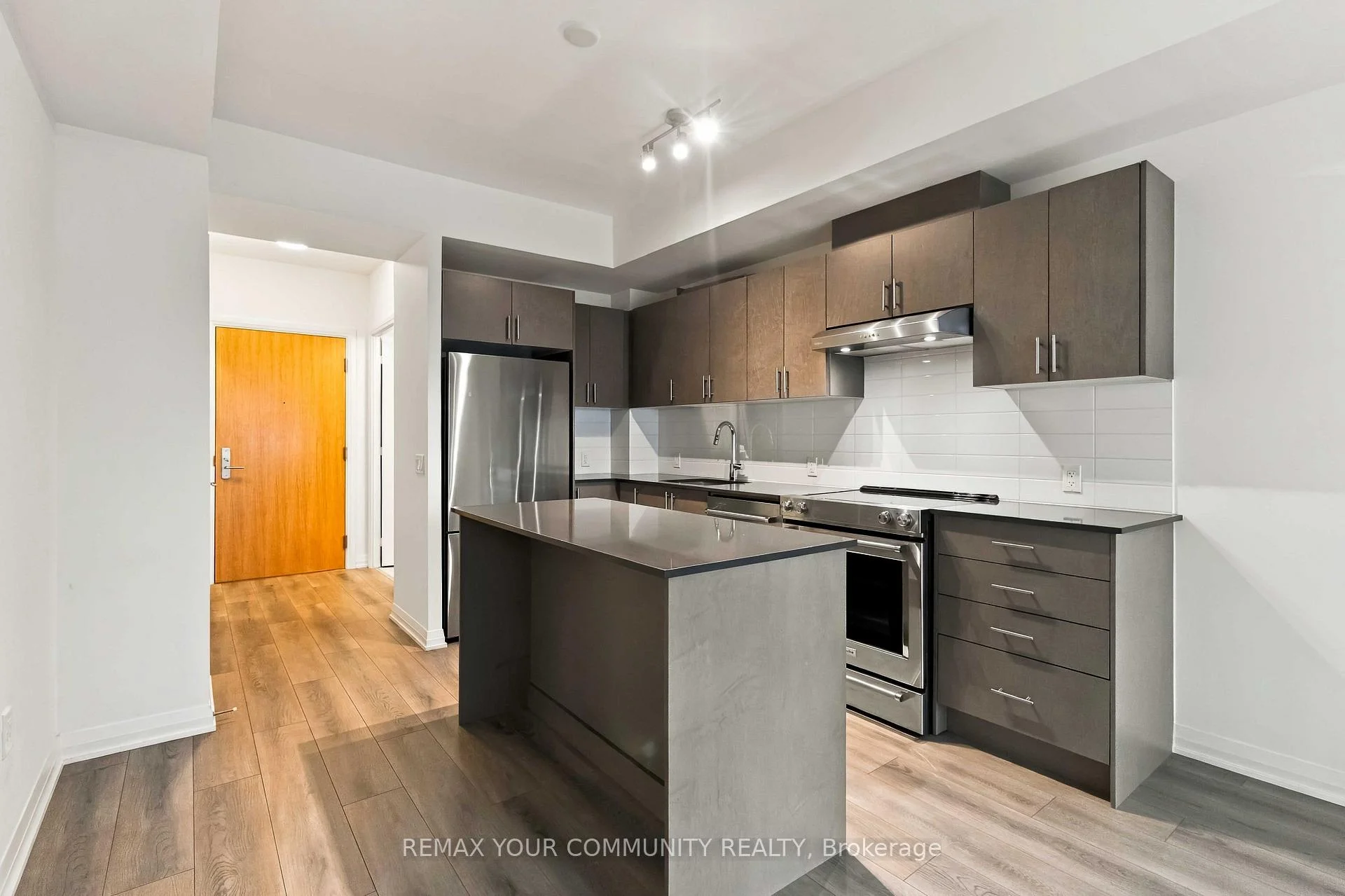 Photo 36 of Unit 1118, 8960 Jane Street, Vaughan, Vellore Village — HOMEH