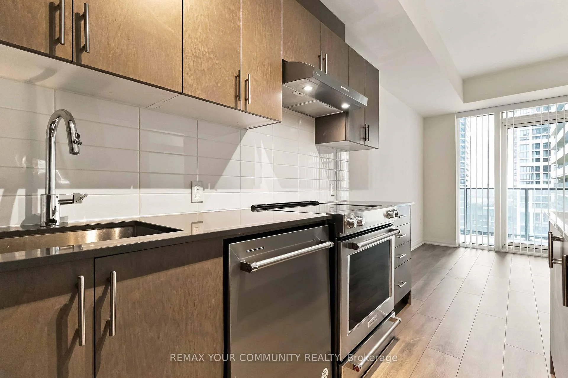 Photo 39 of Unit 1118, 8960 Jane Street, Vaughan, Vellore Village — HOMEH