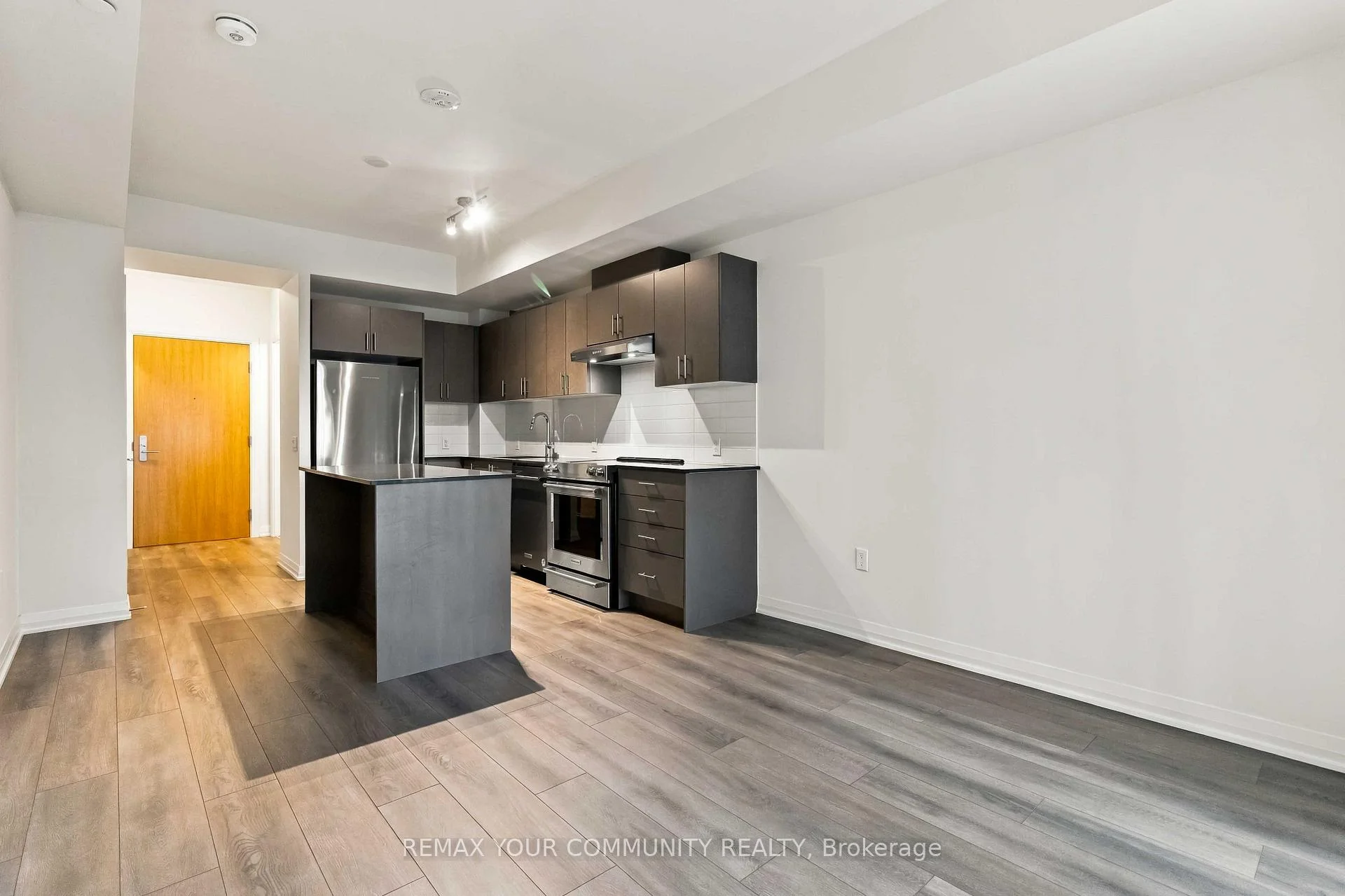 Photo 43 of Unit 1118, 8960 Jane Street, Vaughan, Vellore Village — HOMEH