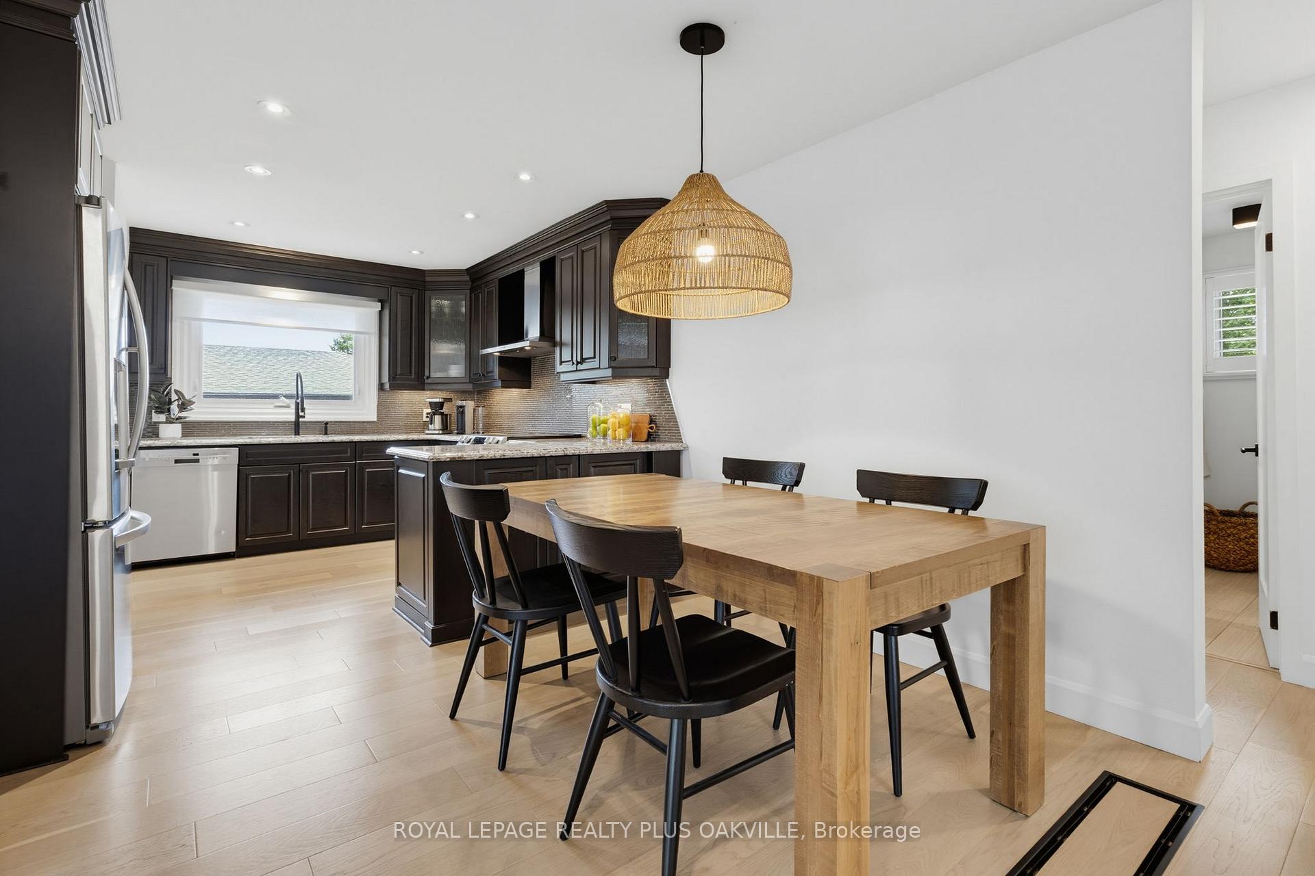 Photo 9 of 336 Tuck Drive, Burlington, Shoreacres — HOMEH