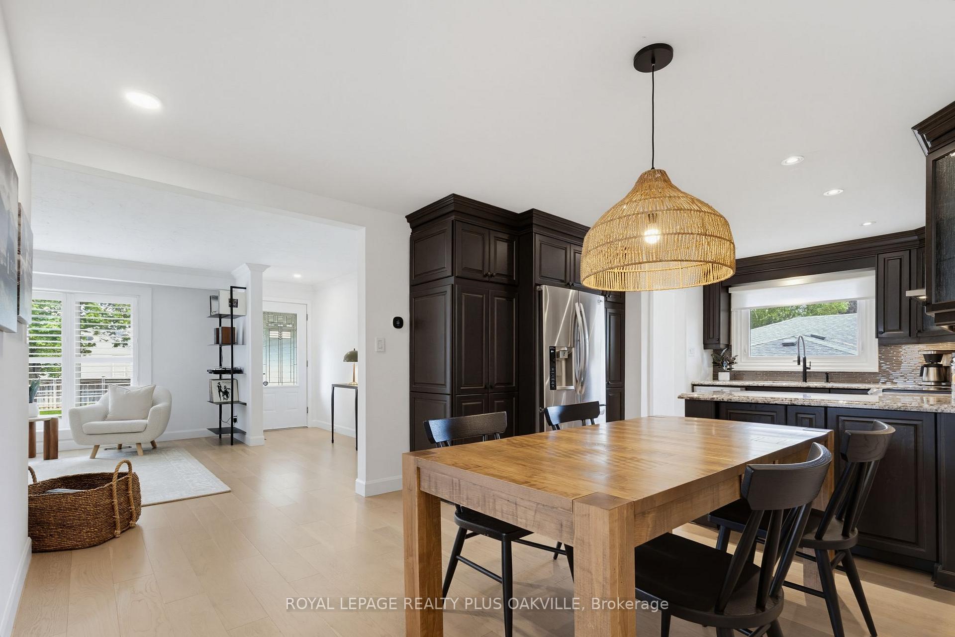 Photo 10 of 336 Tuck Drive, Burlington, Shoreacres — HOMEH