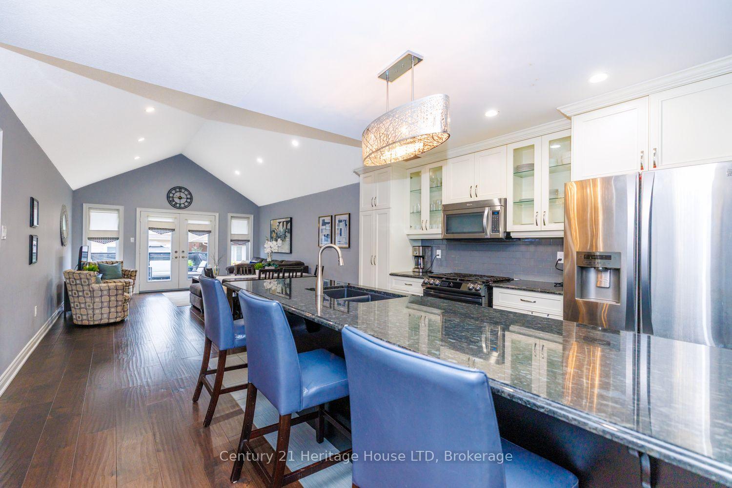 Photo 8 of 7 Kenmar Court, St. Catharines, Secord Woods — HOMEH