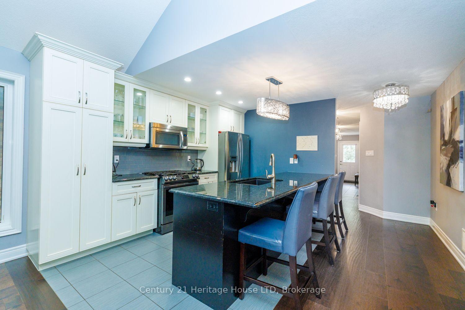 Photo 10 of 7 Kenmar Court, St. Catharines, Secord Woods — HOMEH