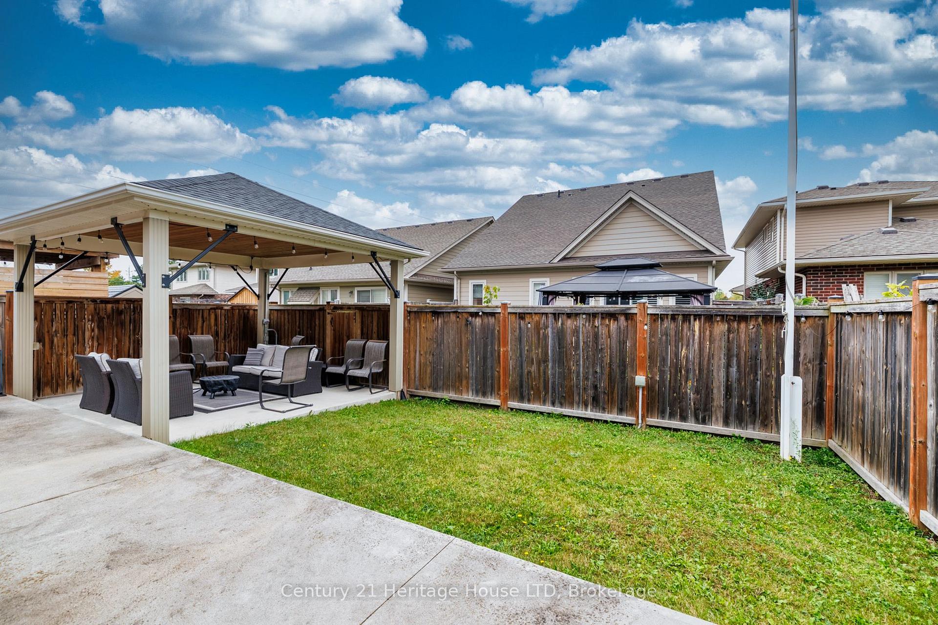 Photo 40 of 7 Kenmar Court, St. Catharines, Secord Woods — HOMEH