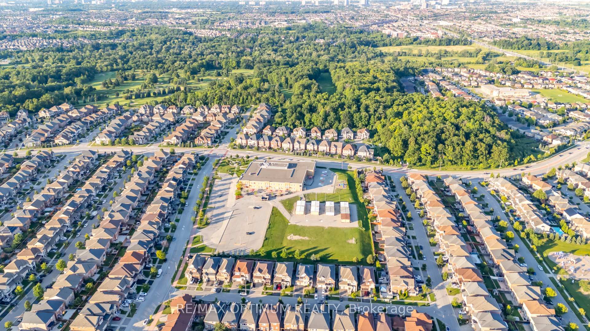 Photo 47 of 40 Attraction Drive, Brampton, Bram West — HOMEH