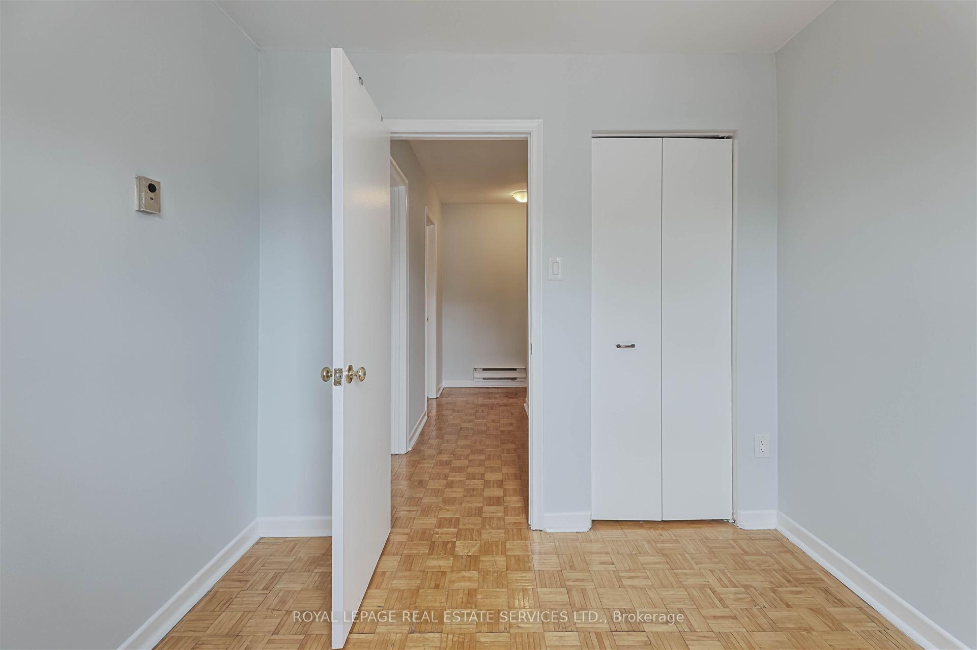 Photo 11 of Unit Back, 2875 Bloor Street, Etobicoke, Stonegate-Queensway — HOMEH