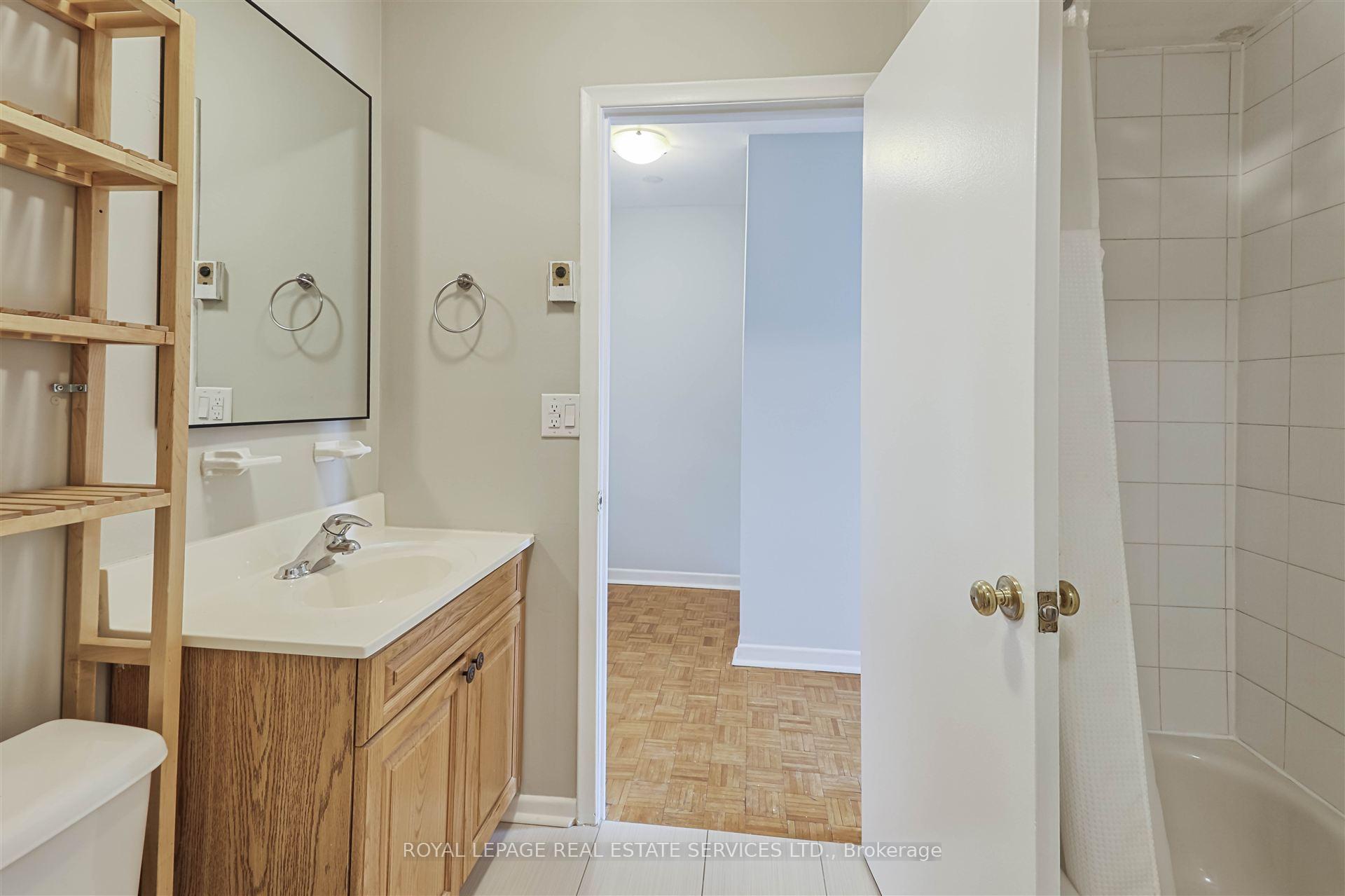 Photo 13 of Unit Back, 2875 Bloor Street, Etobicoke, Stonegate-Queensway — HOMEH