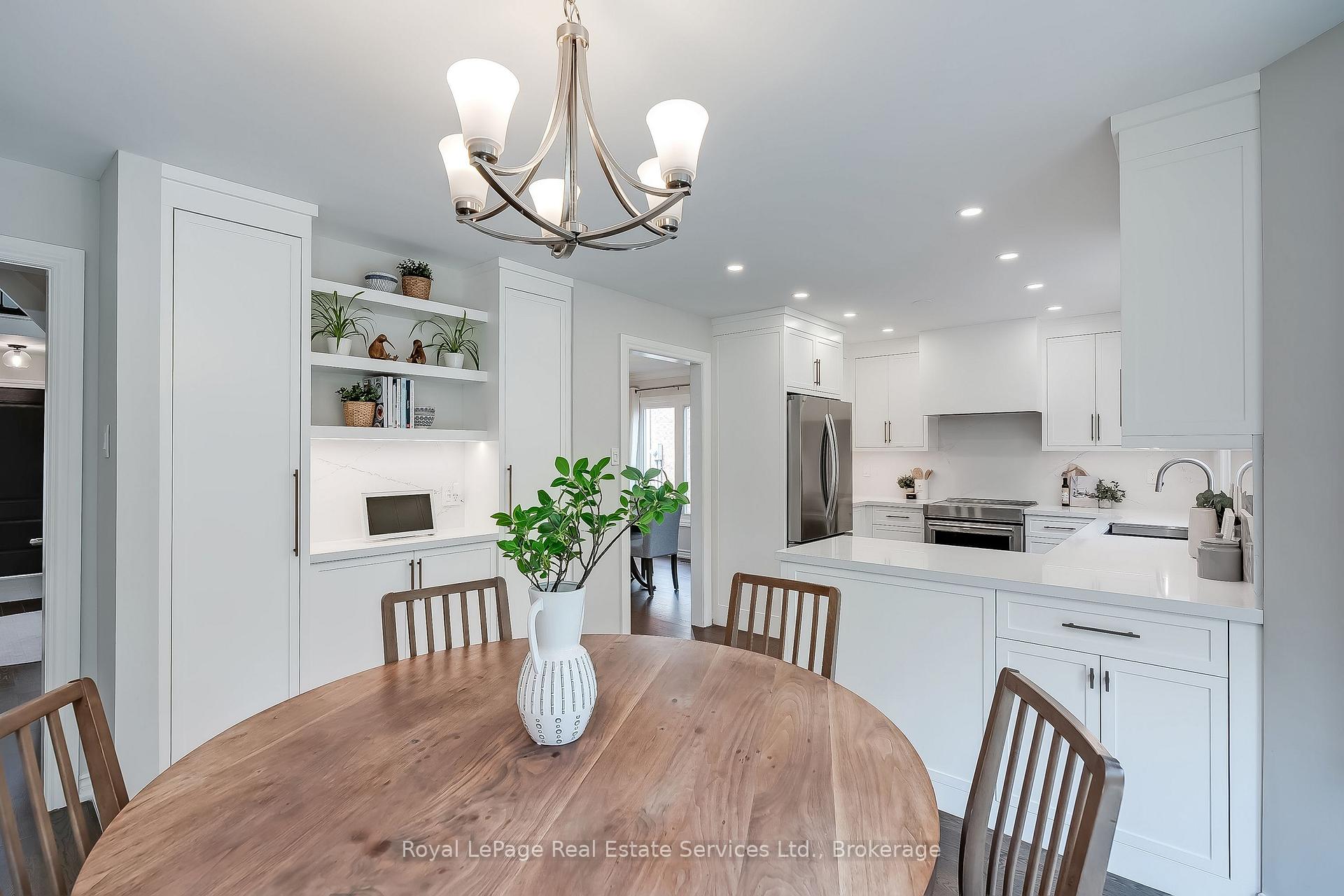 Photo 1 of 1429 Thistledown Road, Oakville, Glen Abbey — HOMEH