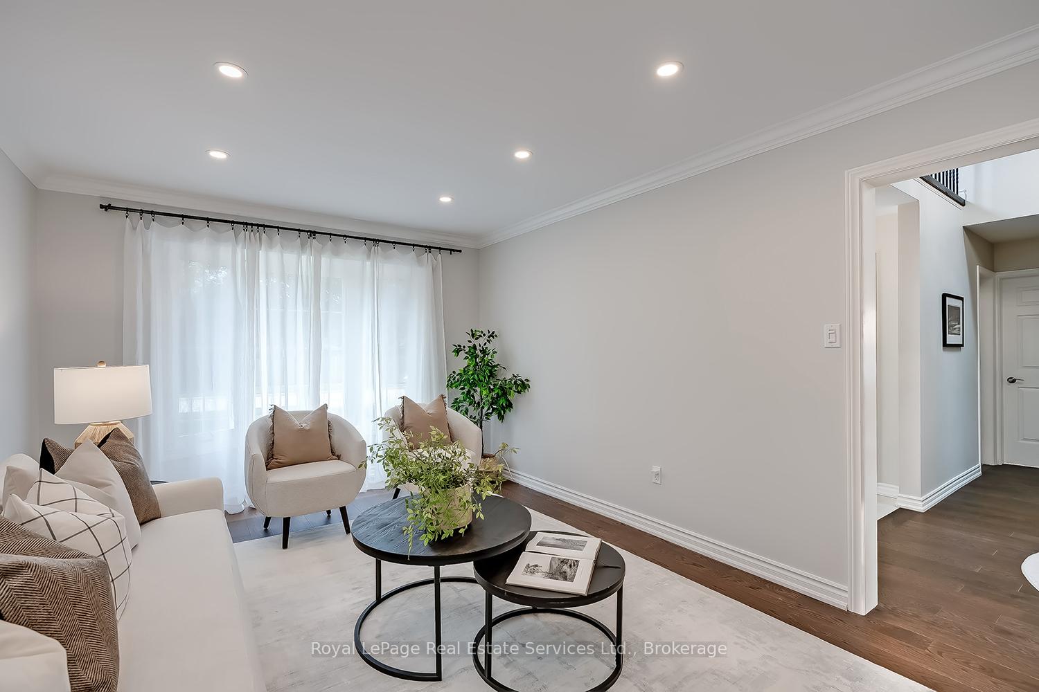 Photo 8 of 1429 Thistledown Road, Oakville, Glen Abbey — HOMEH