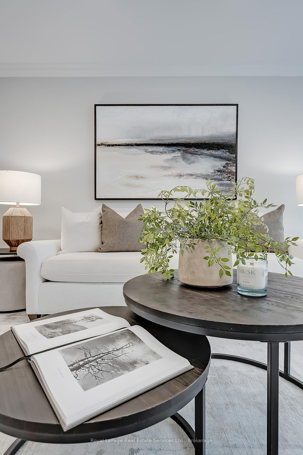 Photo 9 of 1429 Thistledown Road, Oakville, Glen Abbey — HOMEH
