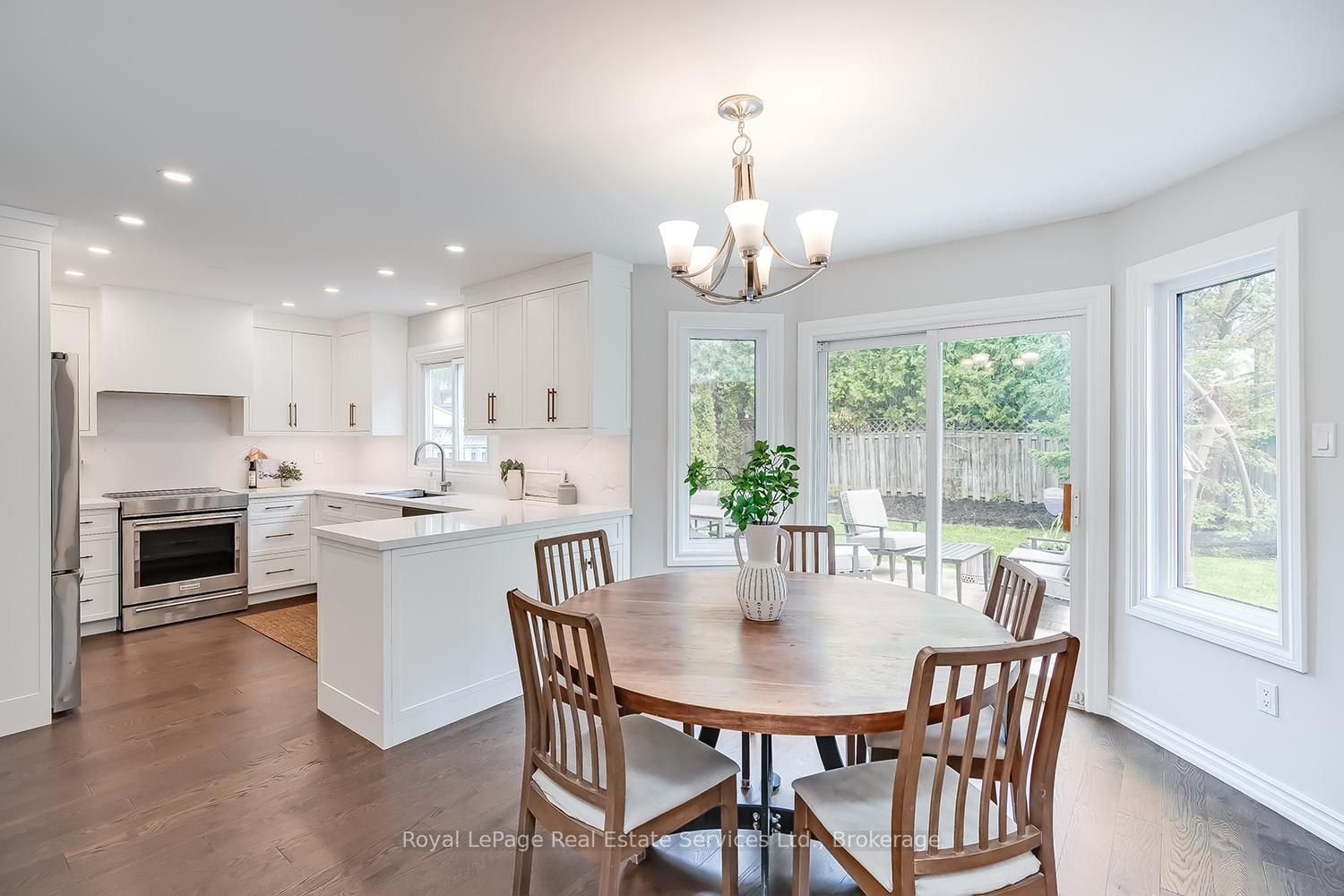 Photo 13 of 1429 Thistledown Road, Oakville, Glen Abbey — HOMEH
