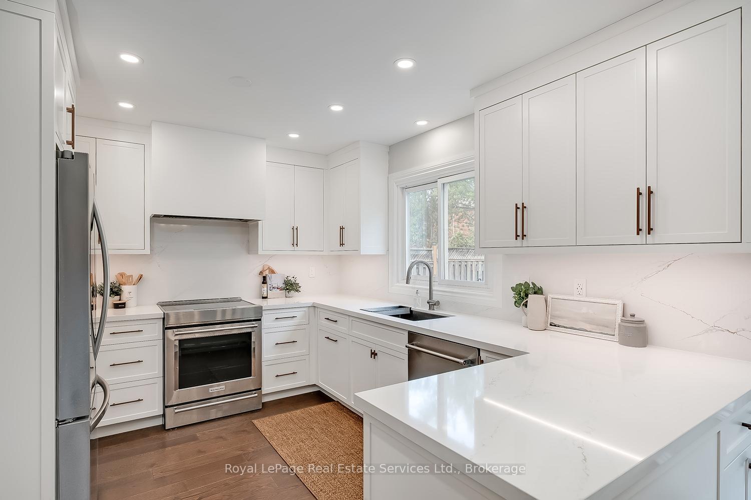 Photo 16 of 1429 Thistledown Road, Oakville, Glen Abbey — HOMEH