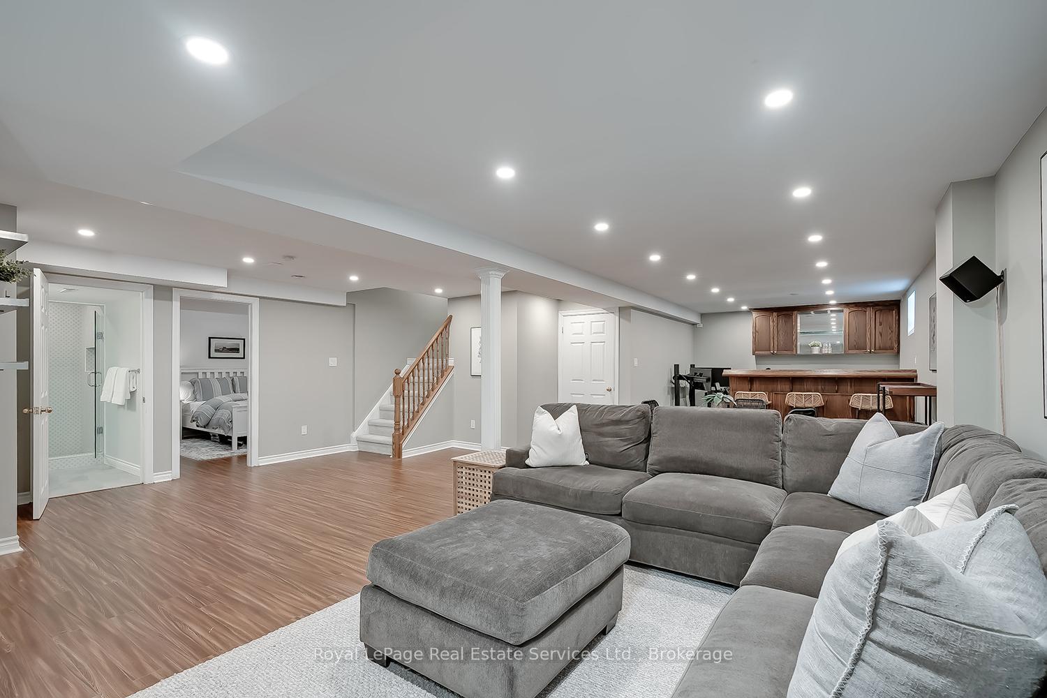 Photo 40 of 1429 Thistledown Road, Oakville, Glen Abbey — HOMEH