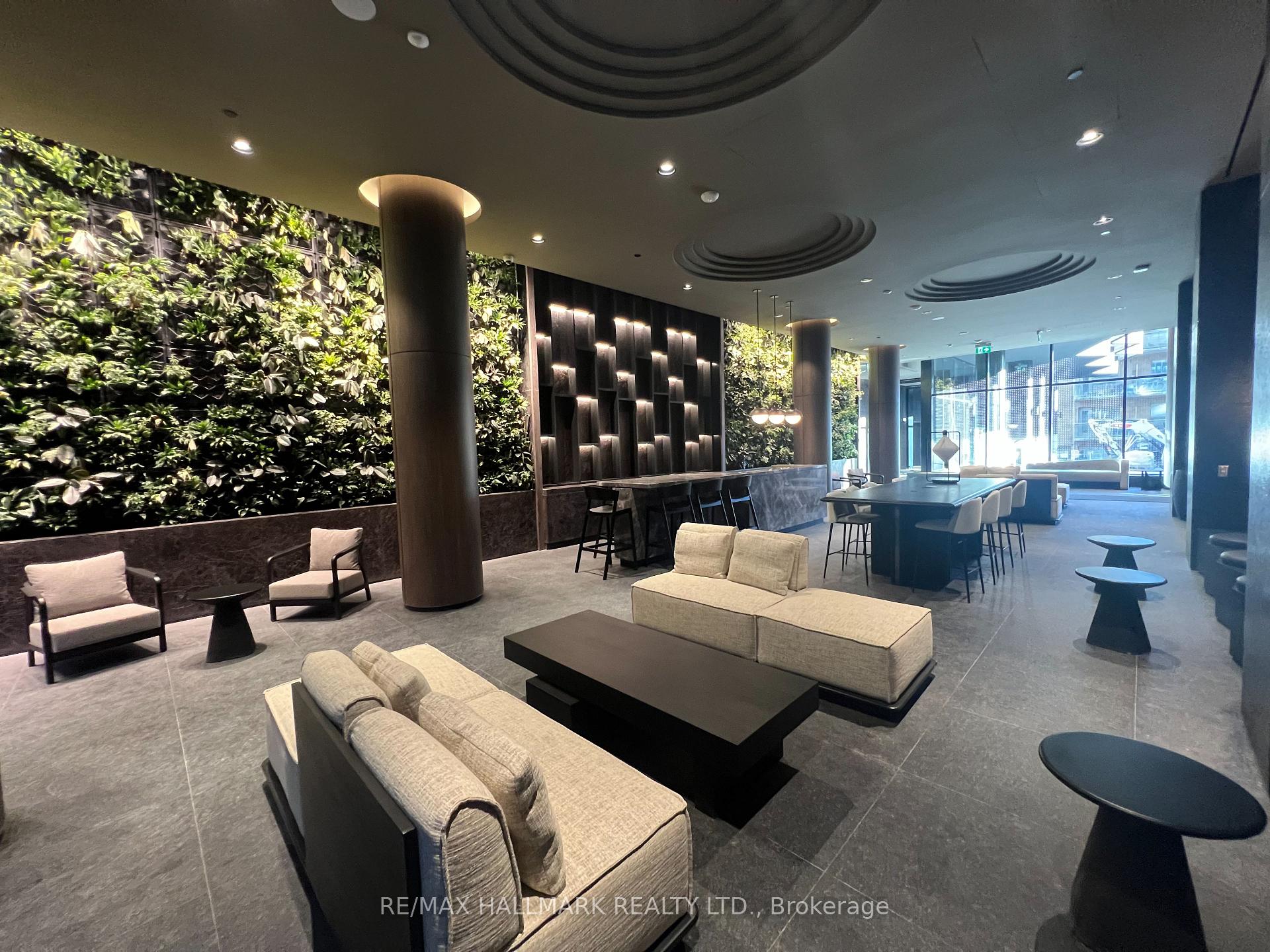 Photo 3 of Unit 1303, 120 Broadway Avenue, Toronto, Mount Pleasant West — HOMEH