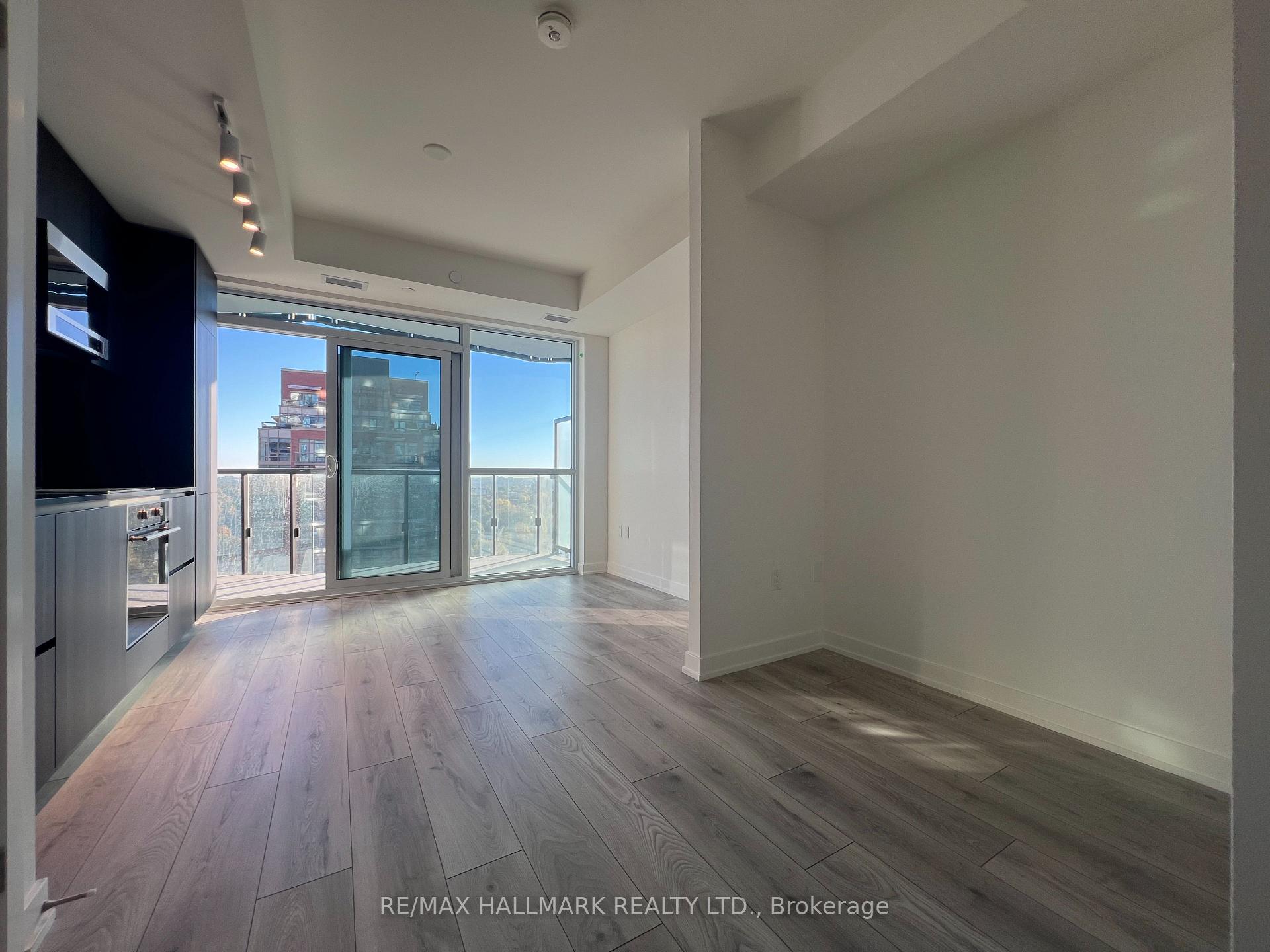 Photo 5 of Unit 1303, 120 Broadway Avenue, Toronto, Mount Pleasant West — HOMEH