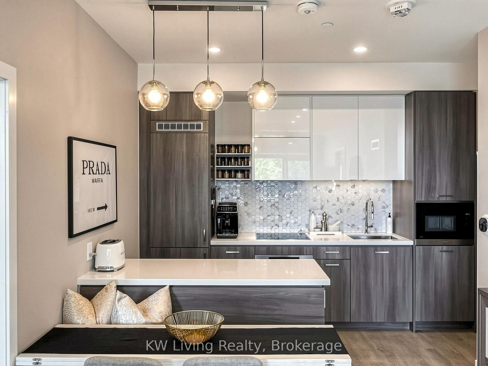 Photo 10 of Unit 406, 11 Lillian Street, Toronto, Mount Pleasant West — HOMEH