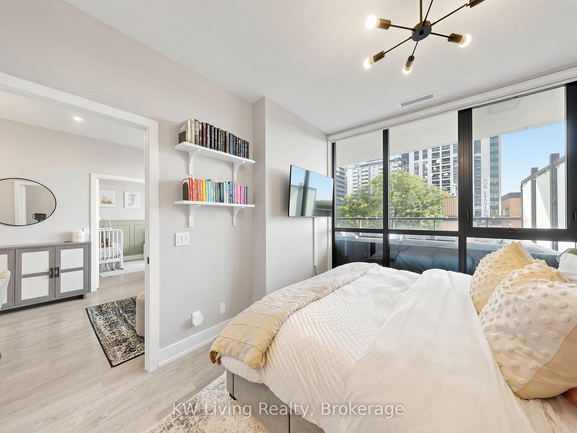 Photo 19 of Unit 406, 11 Lillian Street, Toronto, Mount Pleasant West — HOMEH