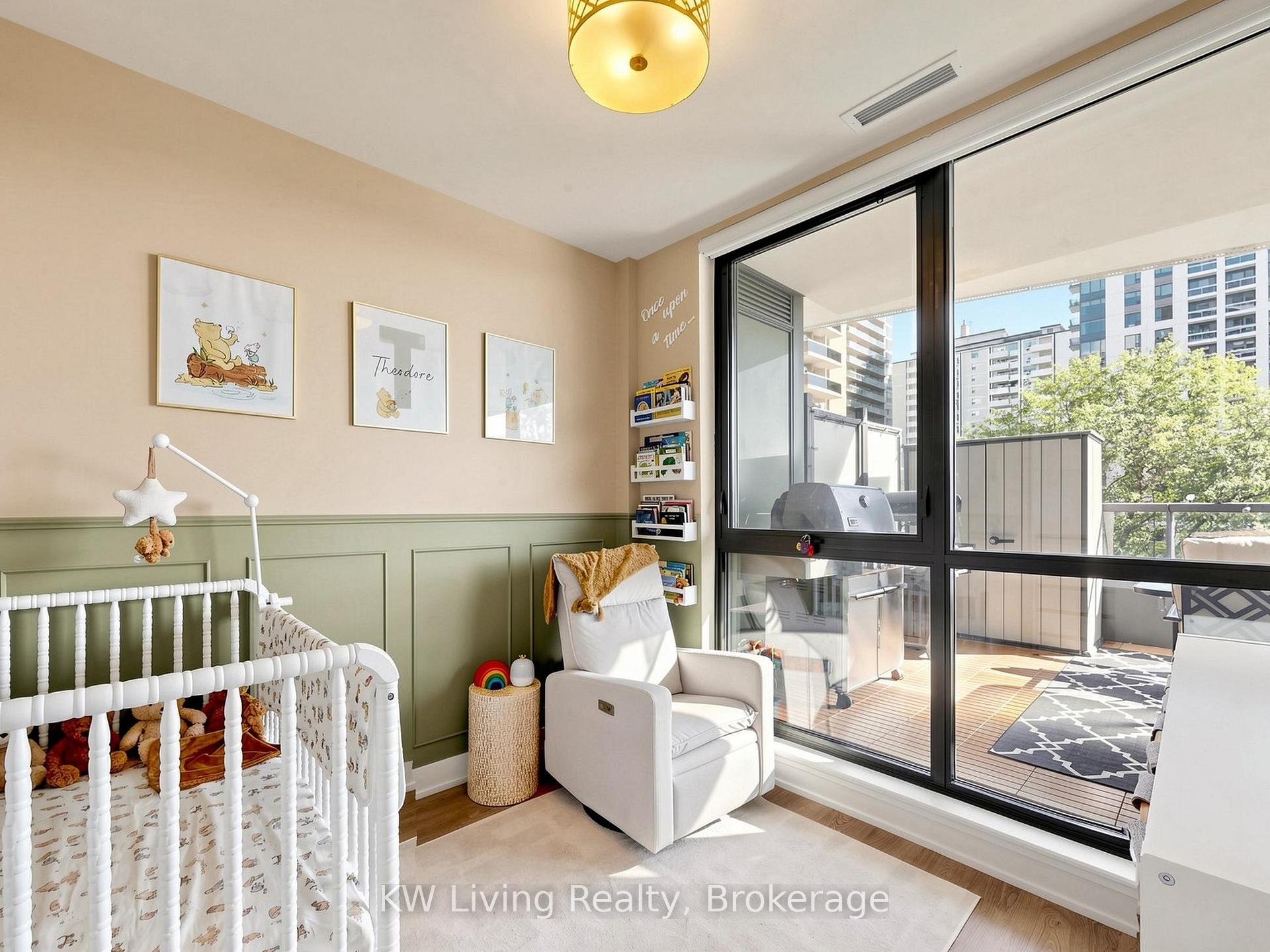 Photo 23 of Unit 406, 11 Lillian Street, Toronto, Mount Pleasant West — HOMEH
