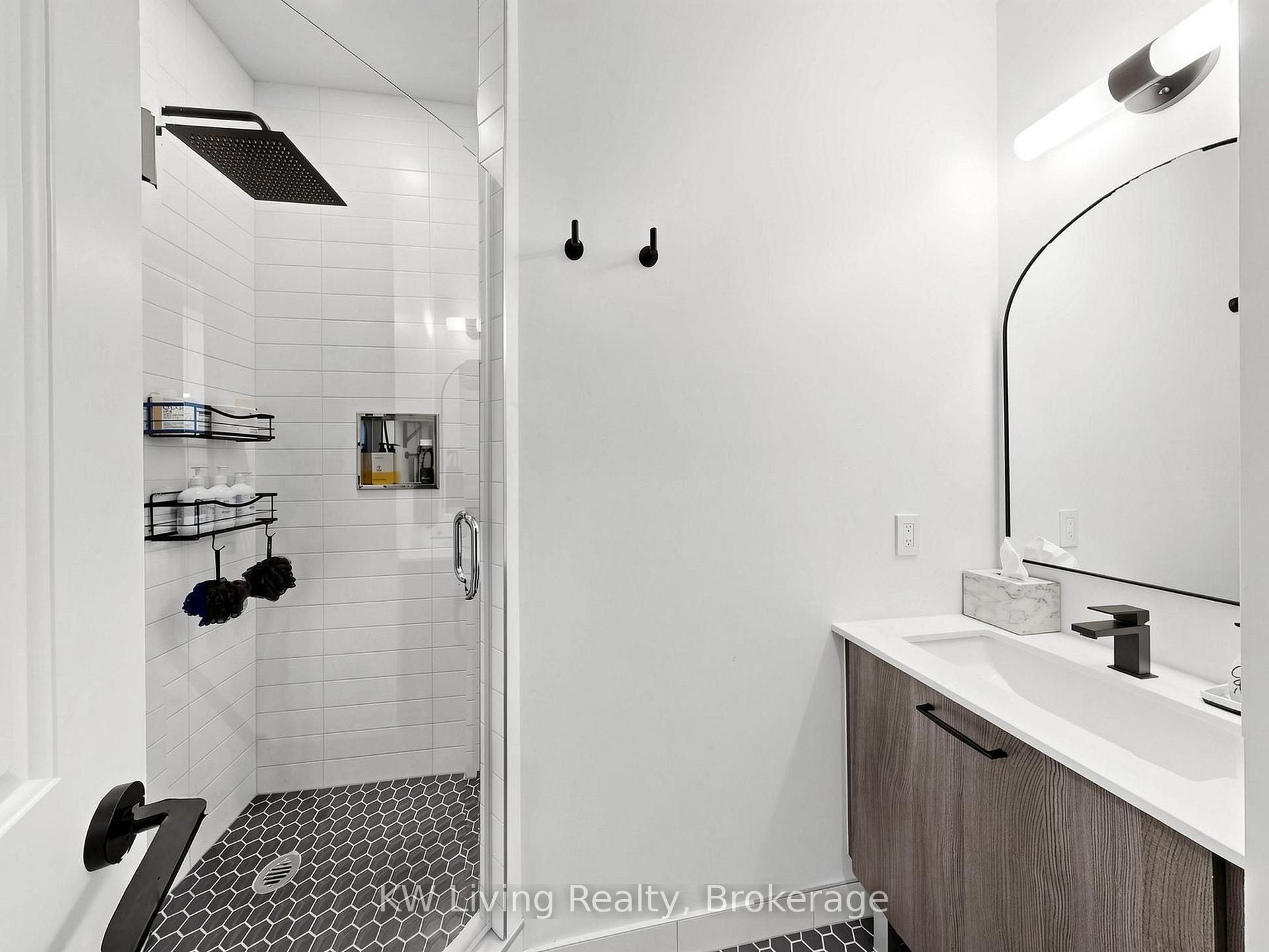 Photo 35 of Unit 406, 11 Lillian Street, Toronto, Mount Pleasant West — HOMEH