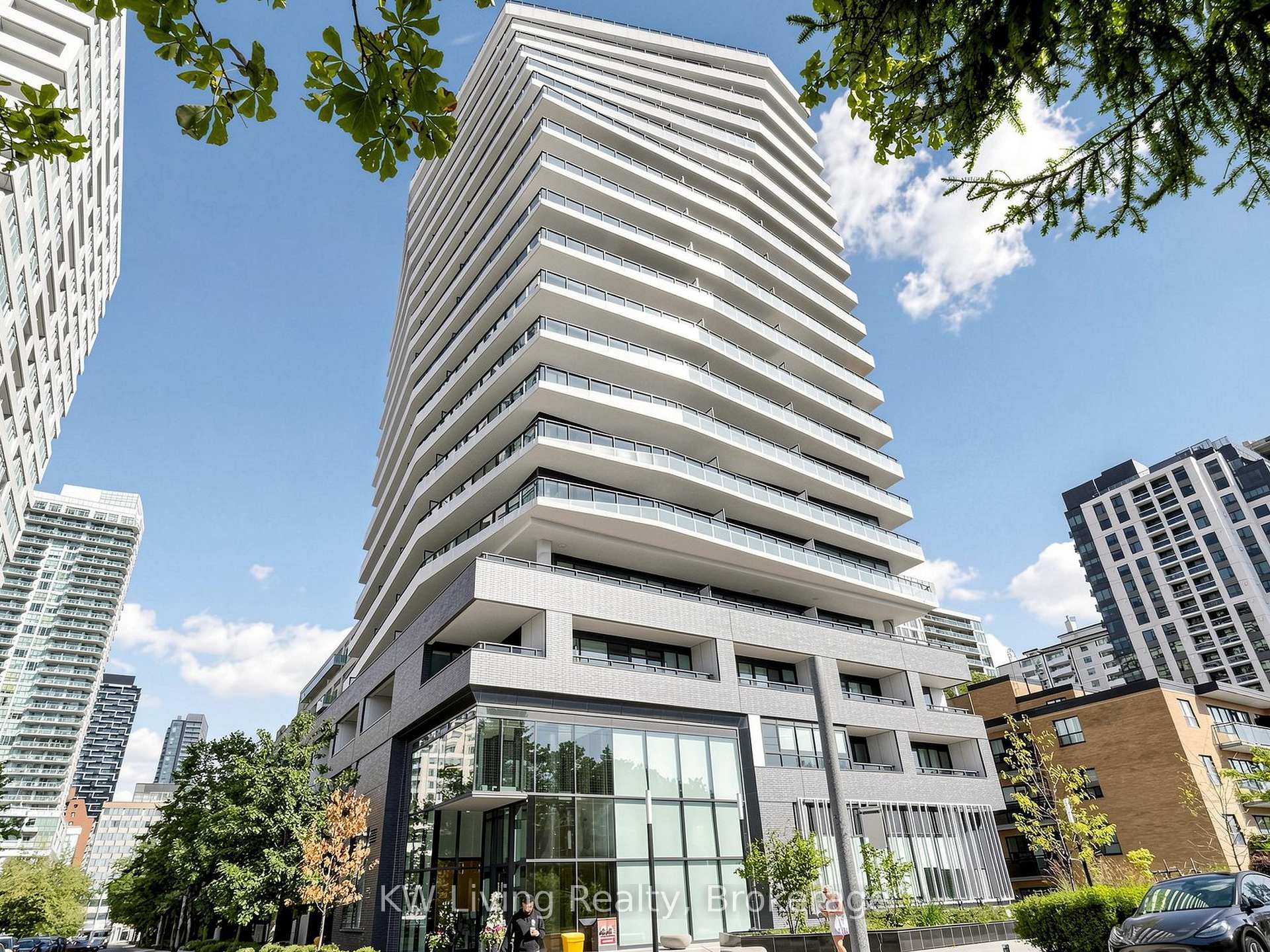Photo 37 of Unit 406, 11 Lillian Street, Toronto, Mount Pleasant West — HOMEH