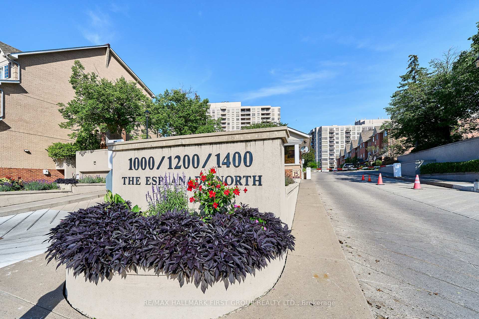 Photo 2 of Unit 1411, 1000 The Road N, Pickering, Town Centre — HOMEH