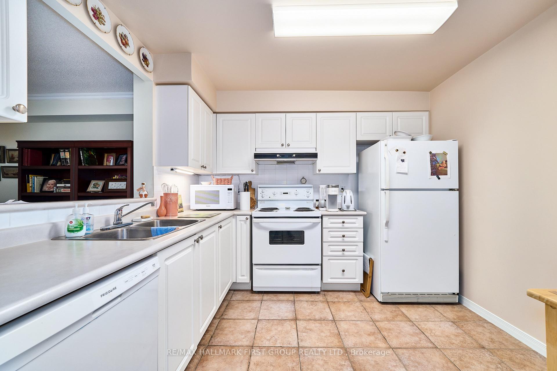 Photo 10 of Unit 1411, 1000 The Road N, Pickering, Town Centre — HOMEH