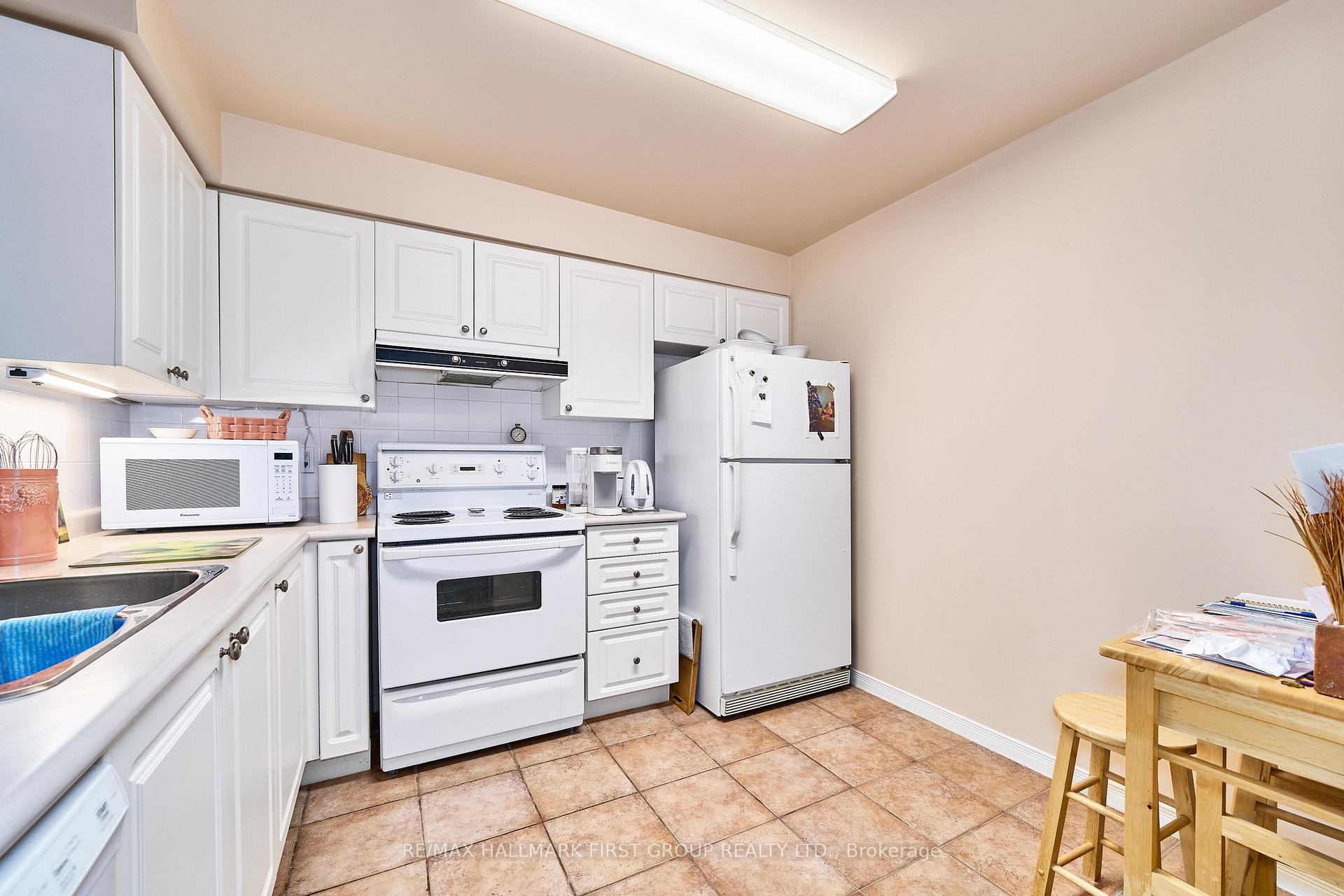 Photo 12 of Unit 1411, 1000 The Road N, Pickering, Town Centre — HOMEH