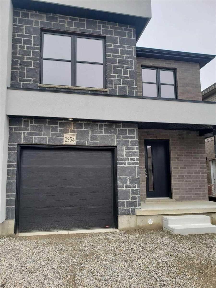 Photo 1 of 2954 Turner Crescent, London, South U — HOMEH