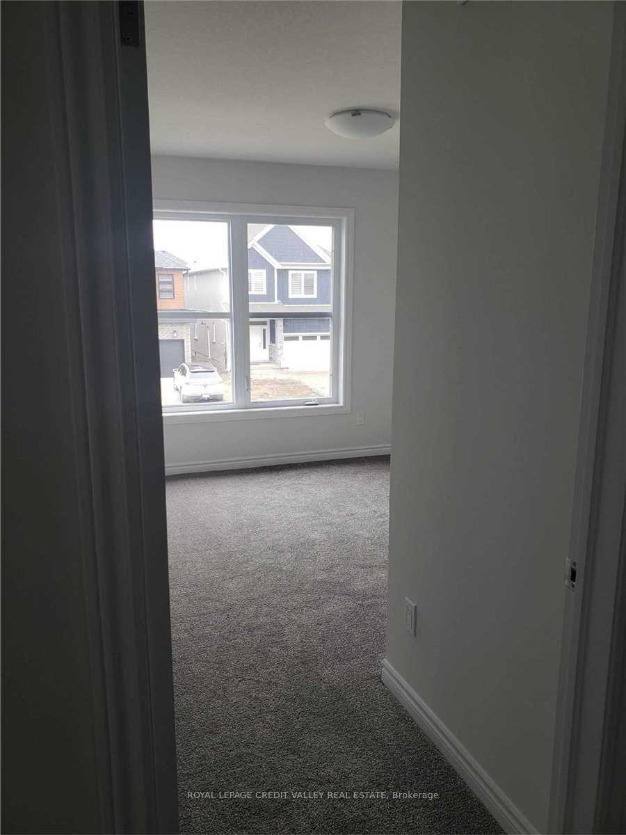 Photo 13 of 2954 Turner Crescent, London, South U — HOMEH