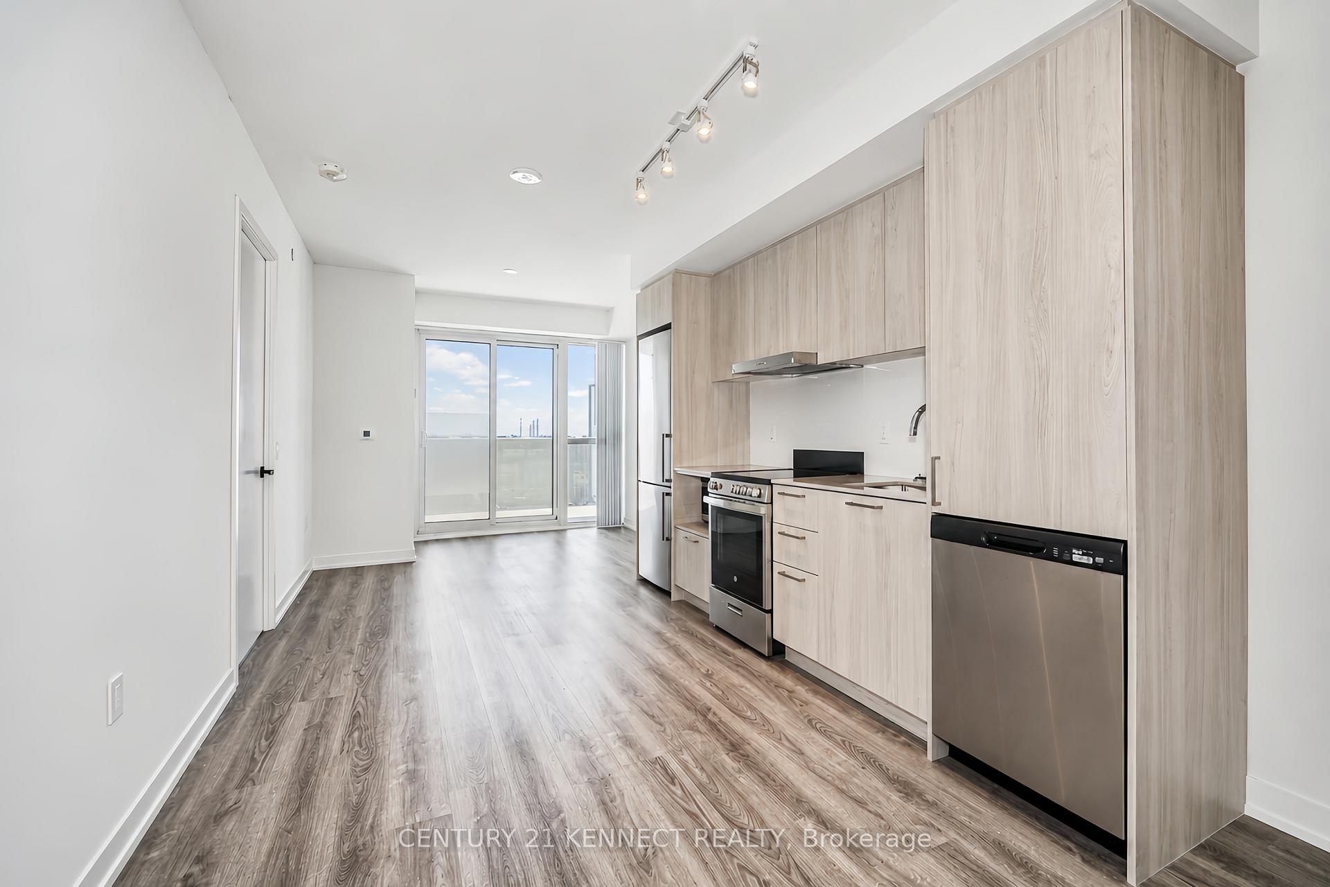 Photo 14 of Unit 303, 195 Commerce Street, Vaughan, Vaughan Corporate Centre — HOMEH