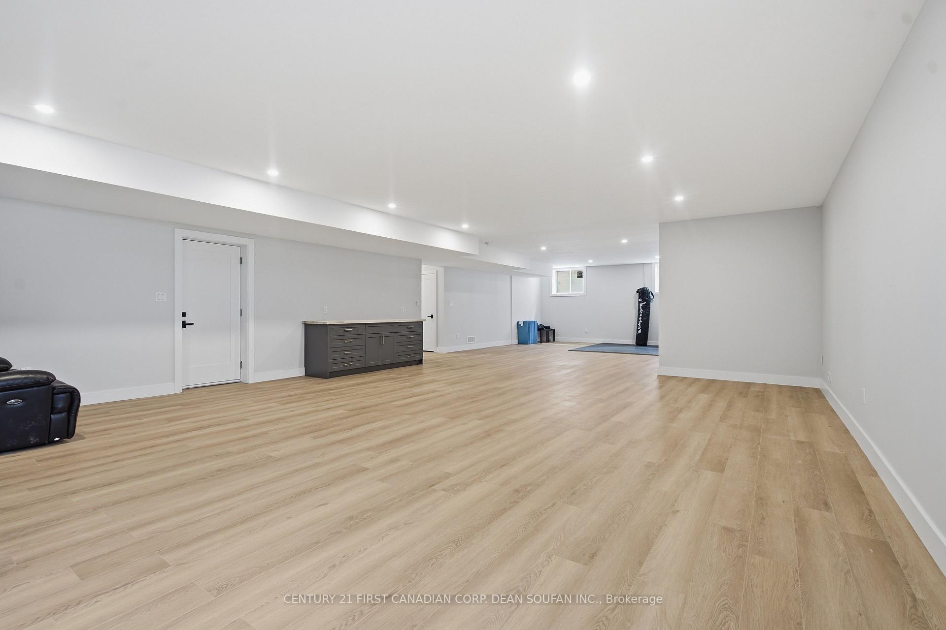 Photo 39 of 7218 Silver Creek Circle, London, South V — HOMEH
