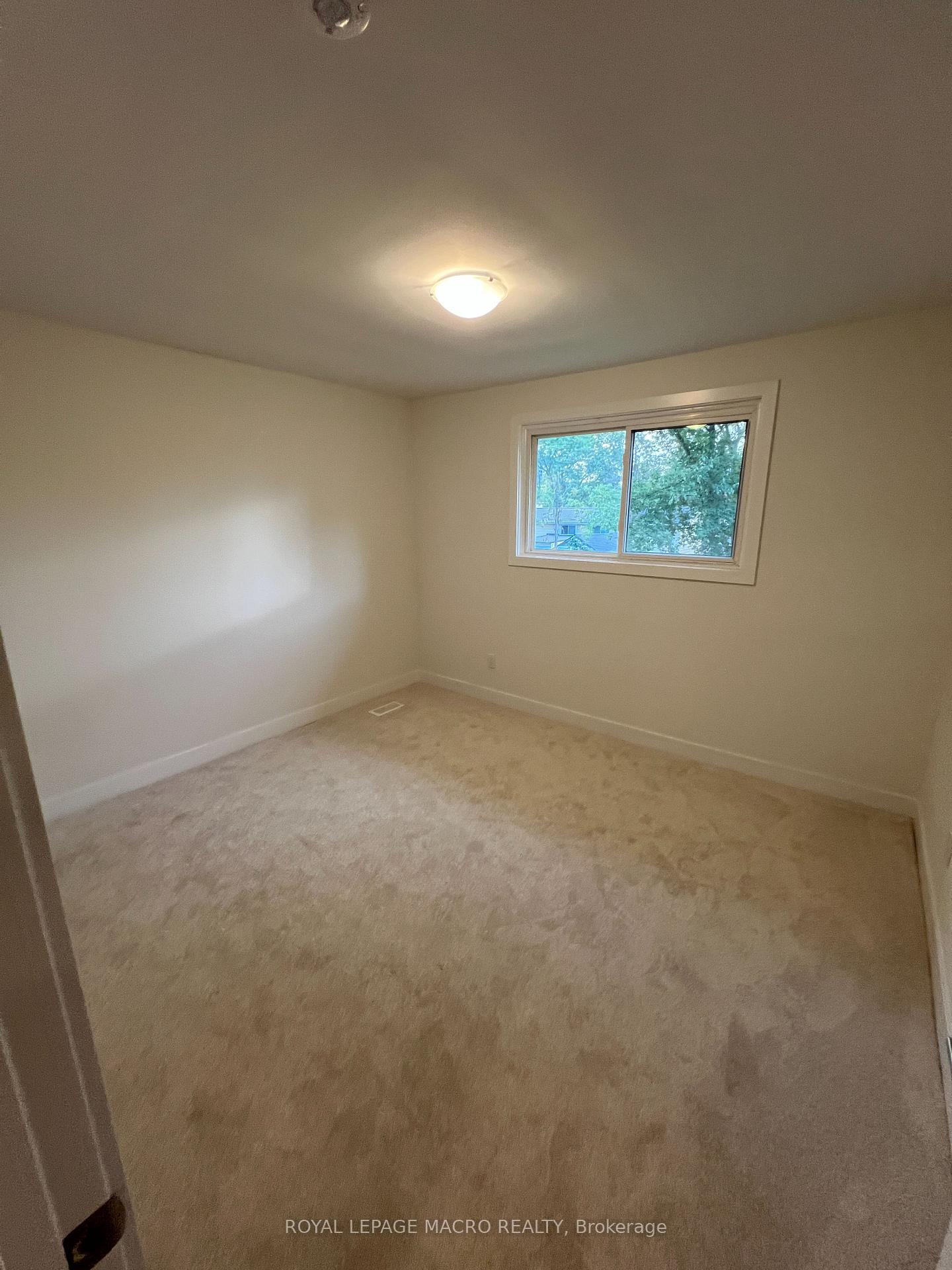 Photo 16 of 80 Delawana Drive, Hamilton, Riverdale — HOMEH