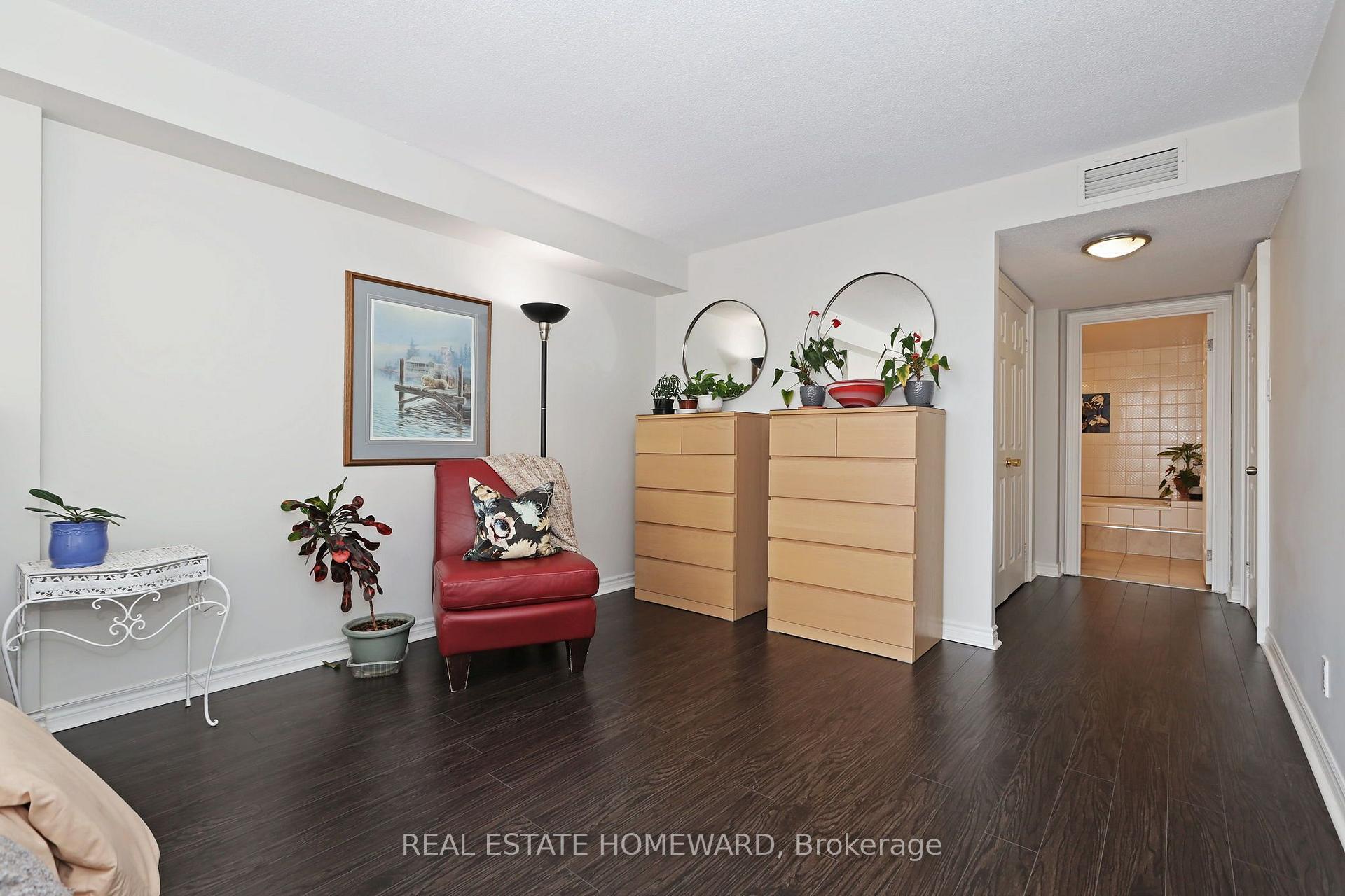 Photo 17 of Unit 1913, 4725 Sheppard Avenue E, Scarborough, Agincourt South-Malvern West — HOMEH