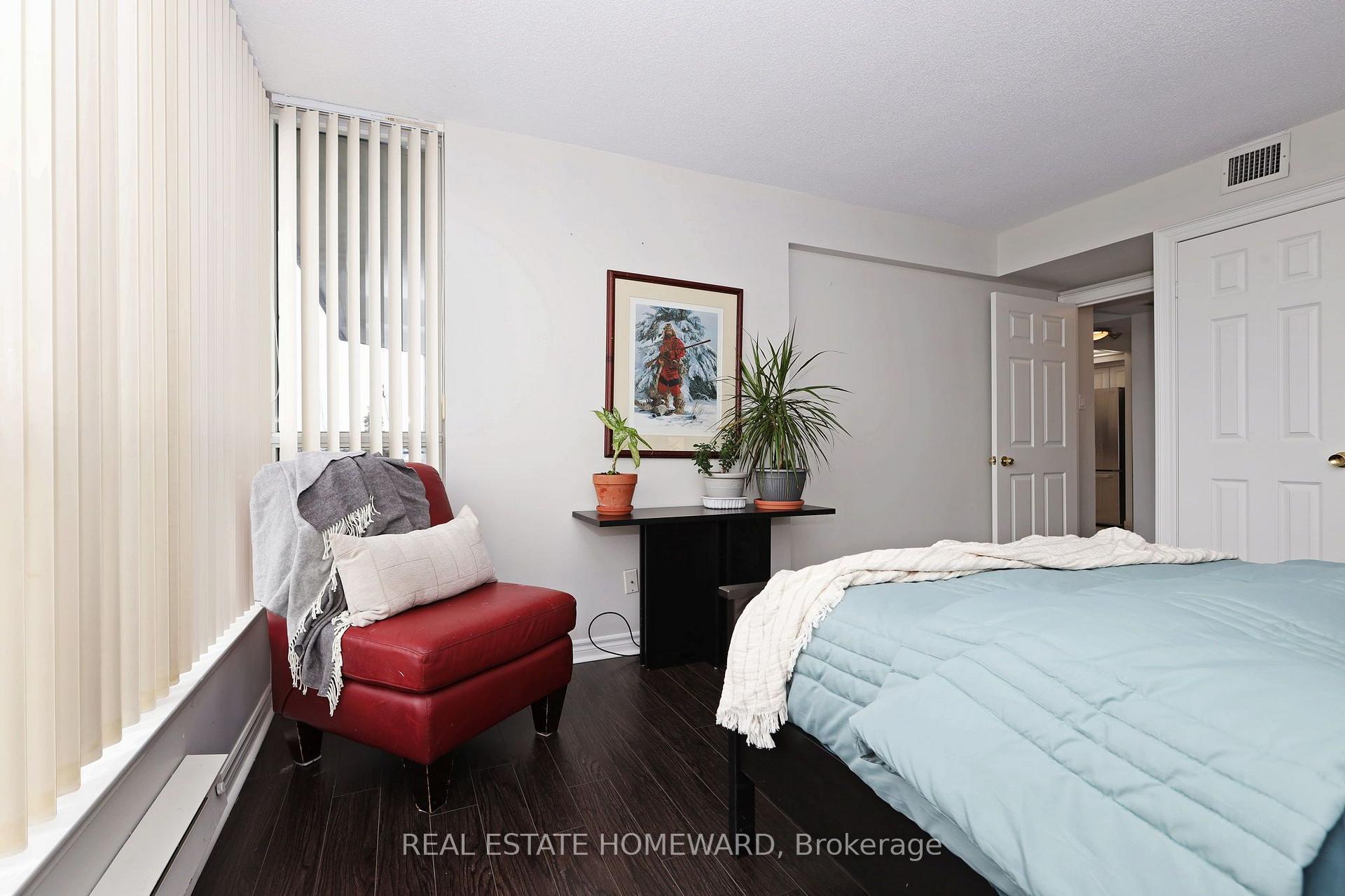Photo 24 of Unit 1913, 4725 Sheppard Avenue E, Scarborough, Agincourt South-Malvern West — HOMEH