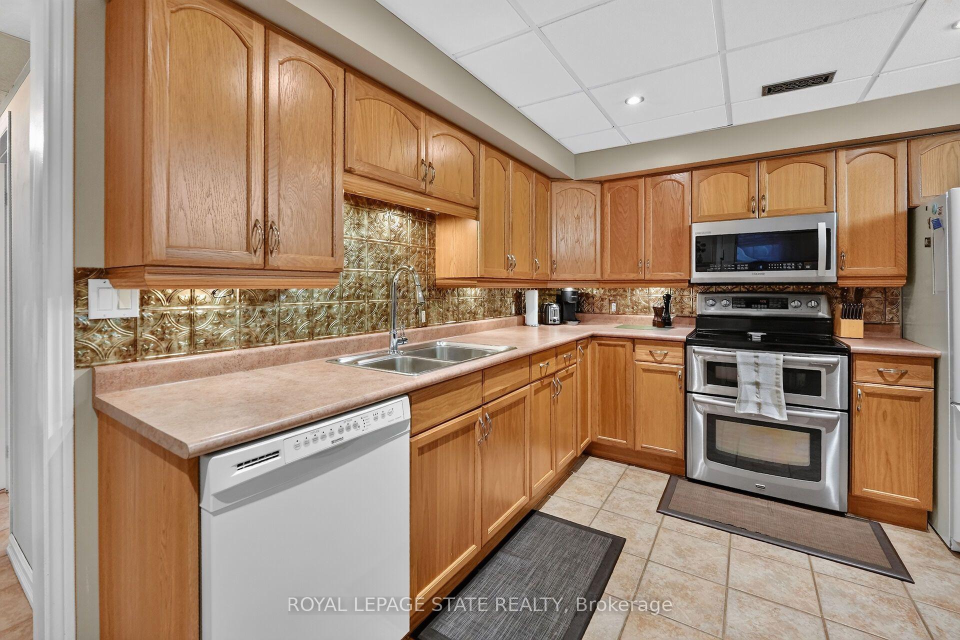 Photo 28 of 64 Driftwood Court, Grimsby, Grimsby East — HOMEH