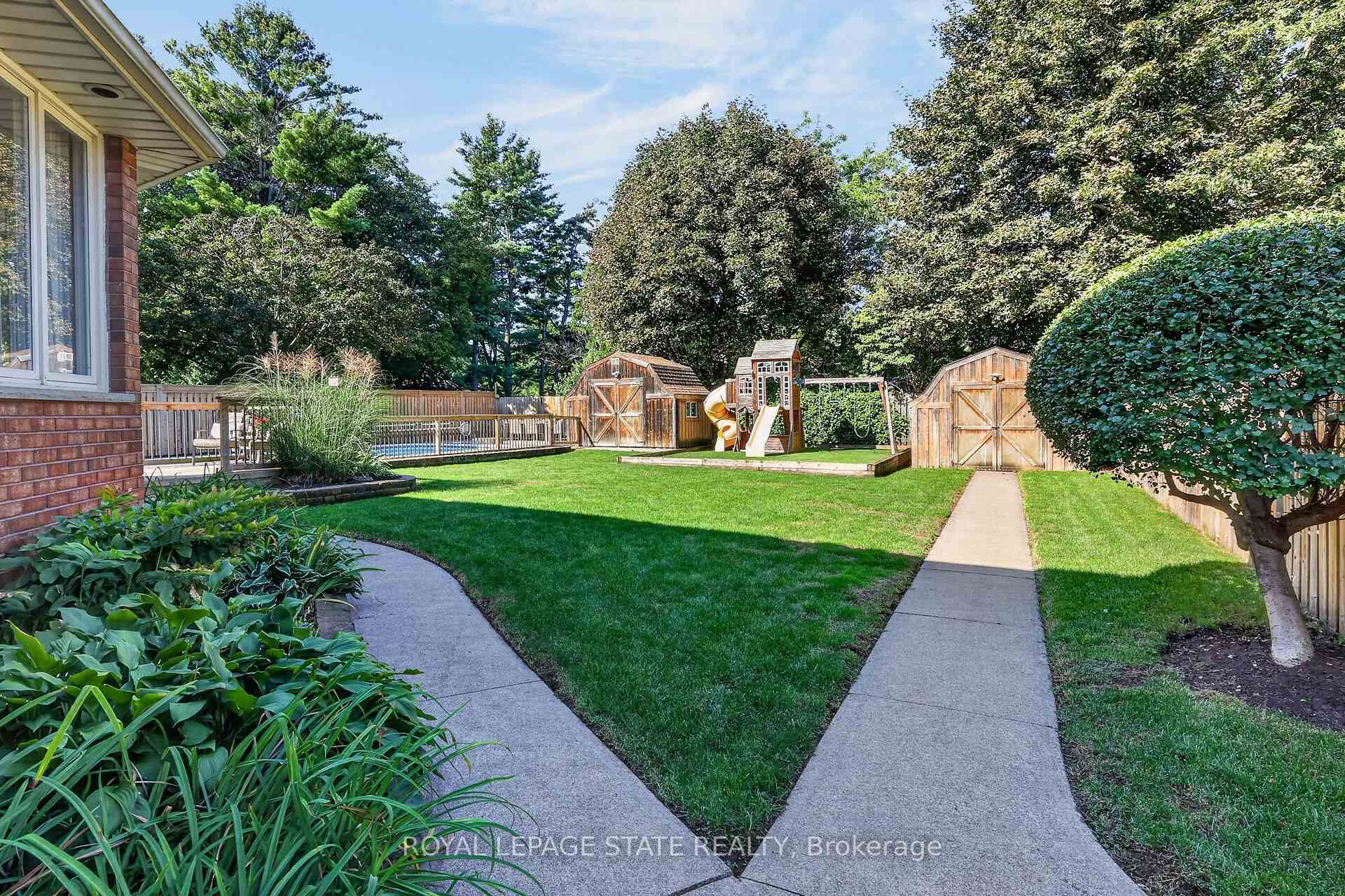Photo 34 of 64 Driftwood Court, Grimsby, Grimsby East — HOMEH