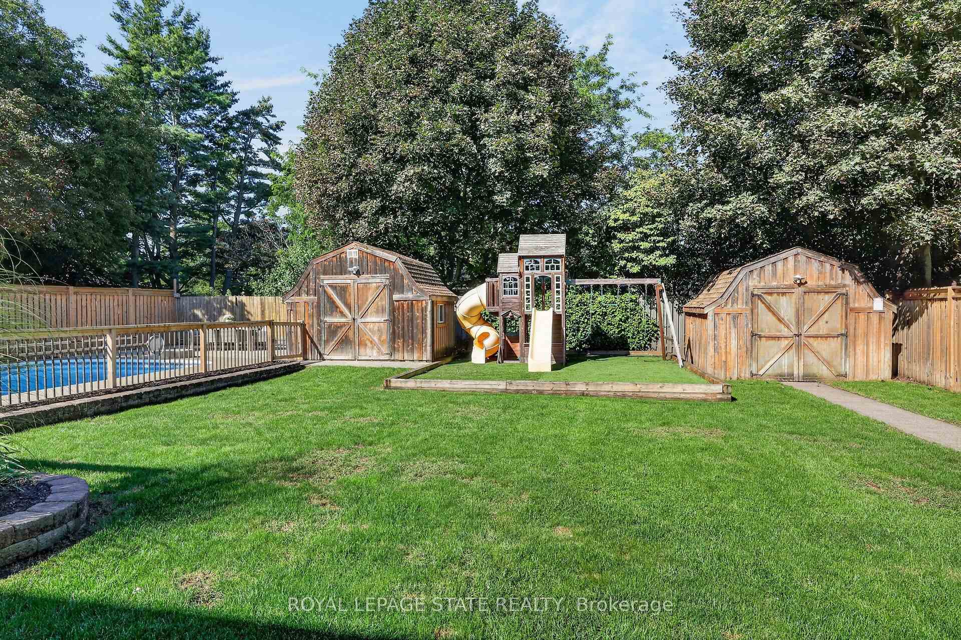Photo 39 of 64 Driftwood Court, Grimsby, Grimsby East — HOMEH