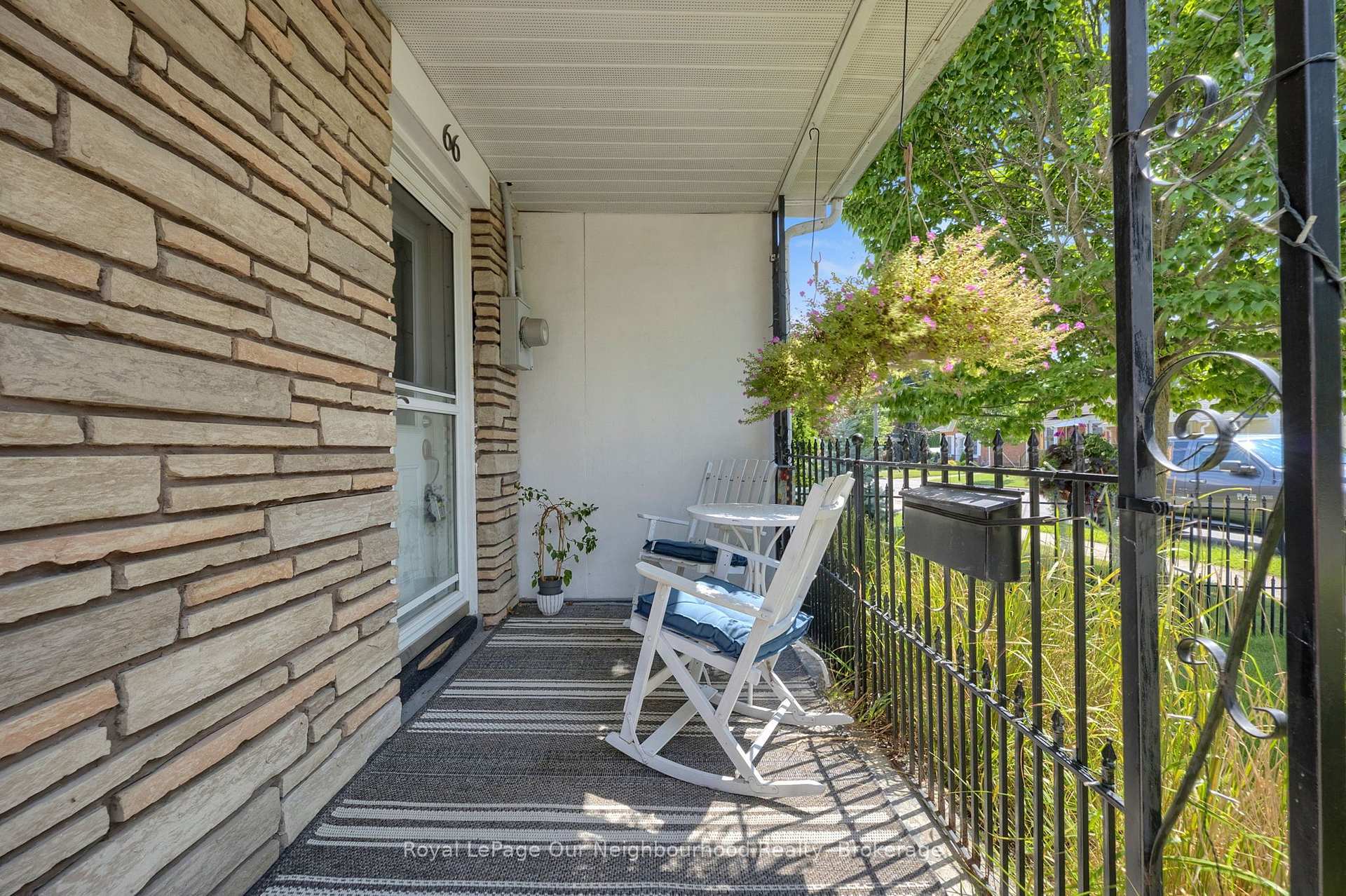 Photo 5 of 66 Wellington Street, Clarington, Bowmanville — HOMEH