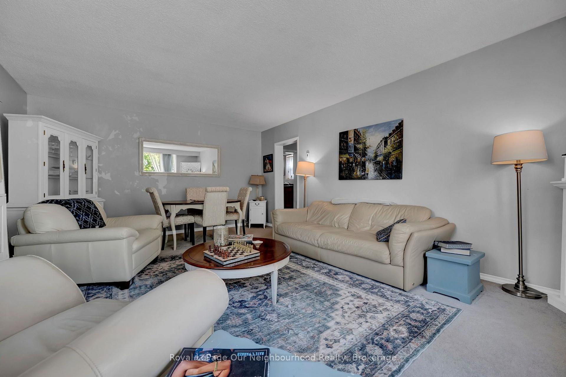 Photo 12 of 66 Wellington Street, Clarington, Bowmanville — HOMEH