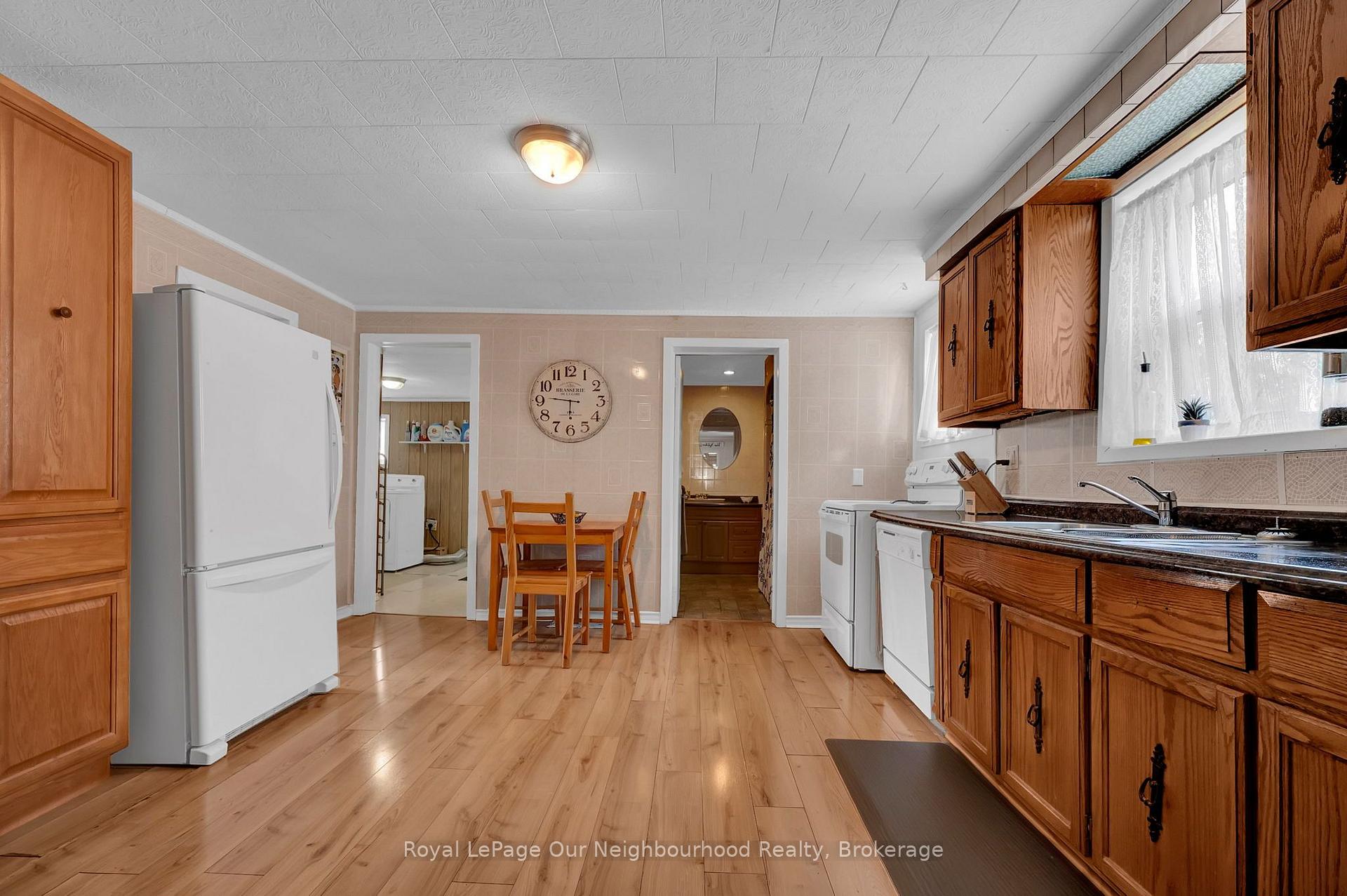 Photo 15 of 66 Wellington Street, Clarington, Bowmanville — HOMEH