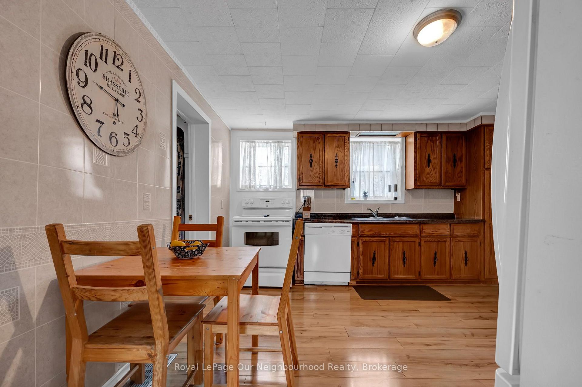 Photo 20 of 66 Wellington Street, Clarington, Bowmanville — HOMEH