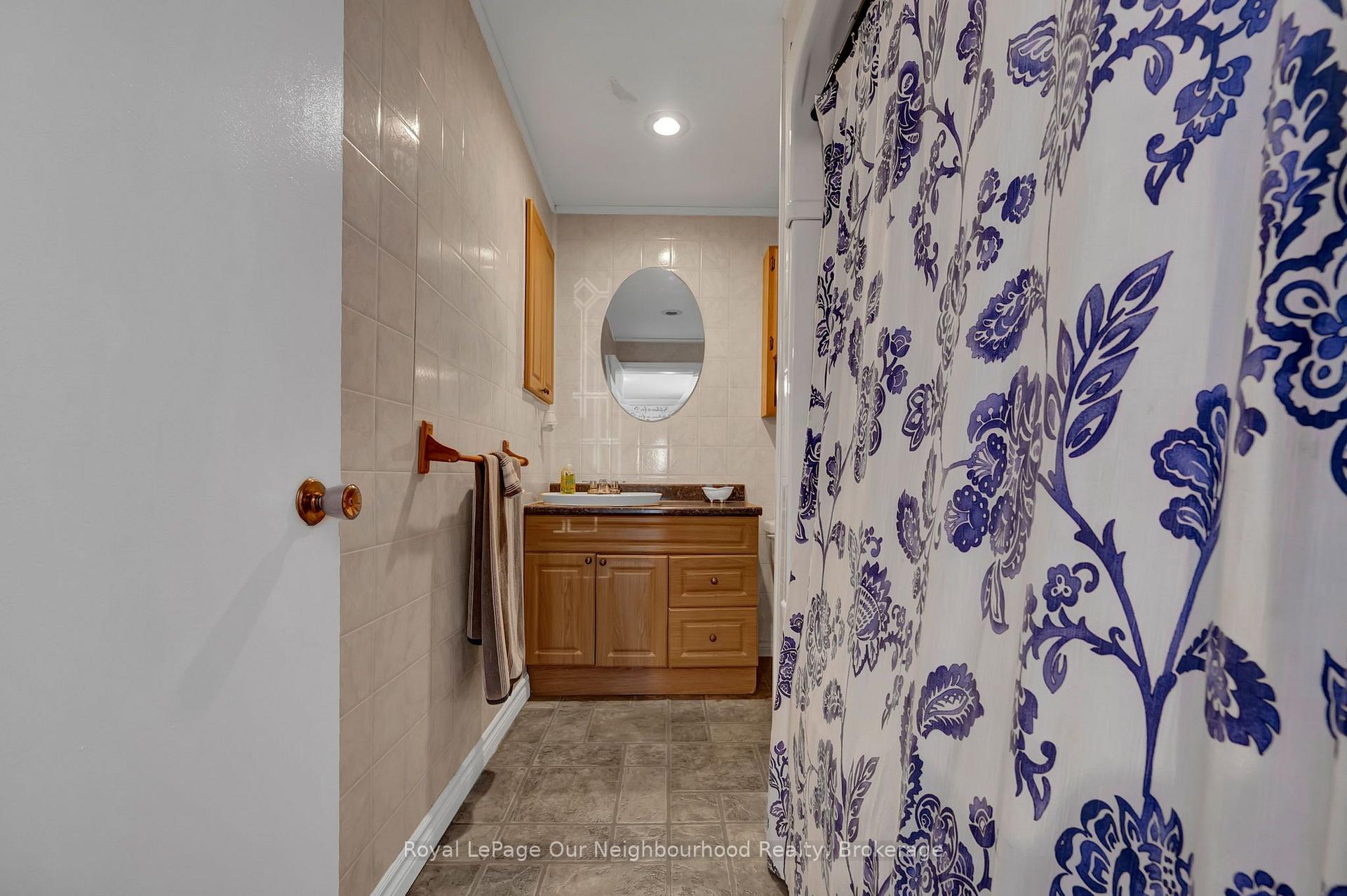 Photo 21 of 66 Wellington Street, Clarington, Bowmanville — HOMEH
