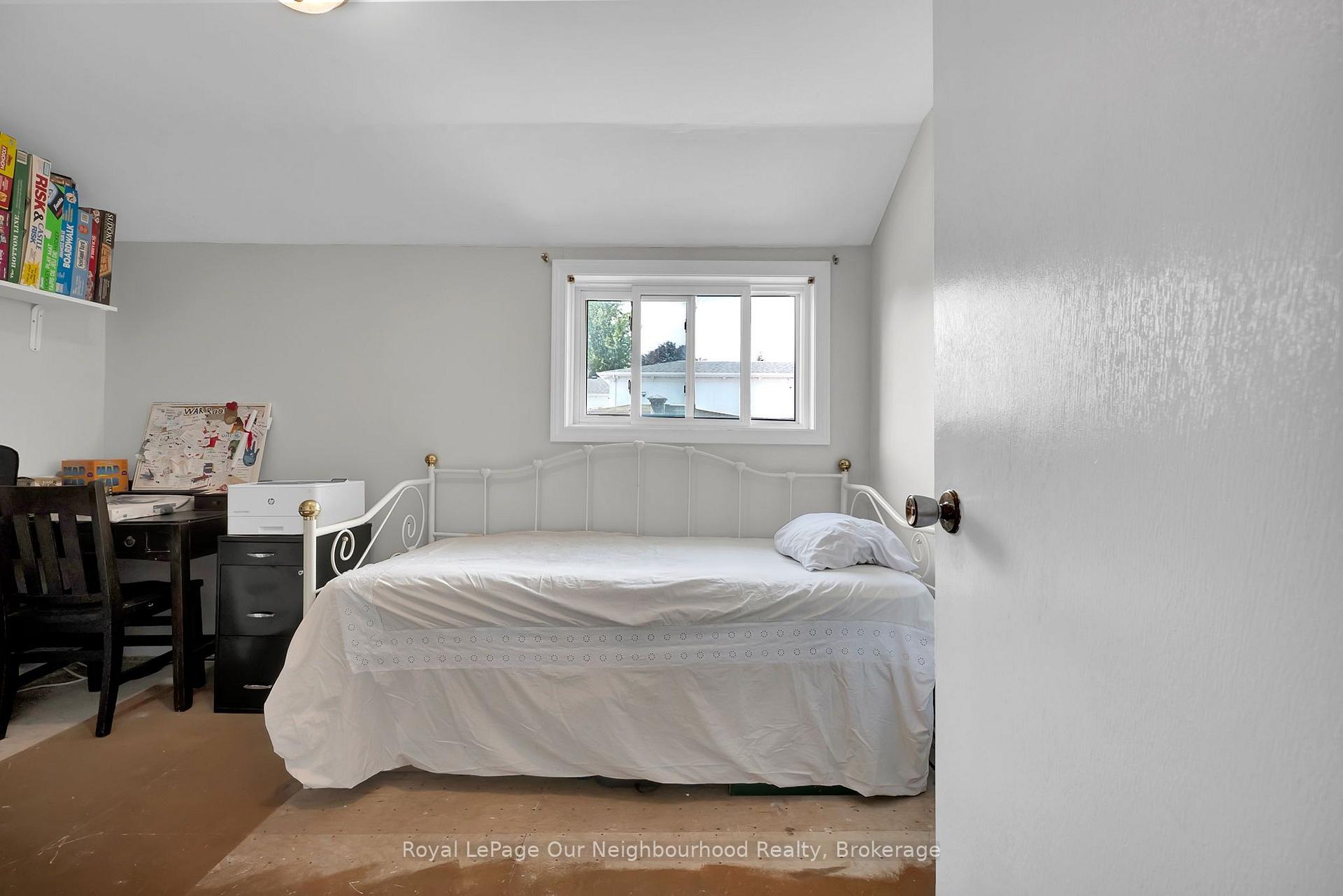 Photo 22 of 66 Wellington Street, Clarington, Bowmanville — HOMEH