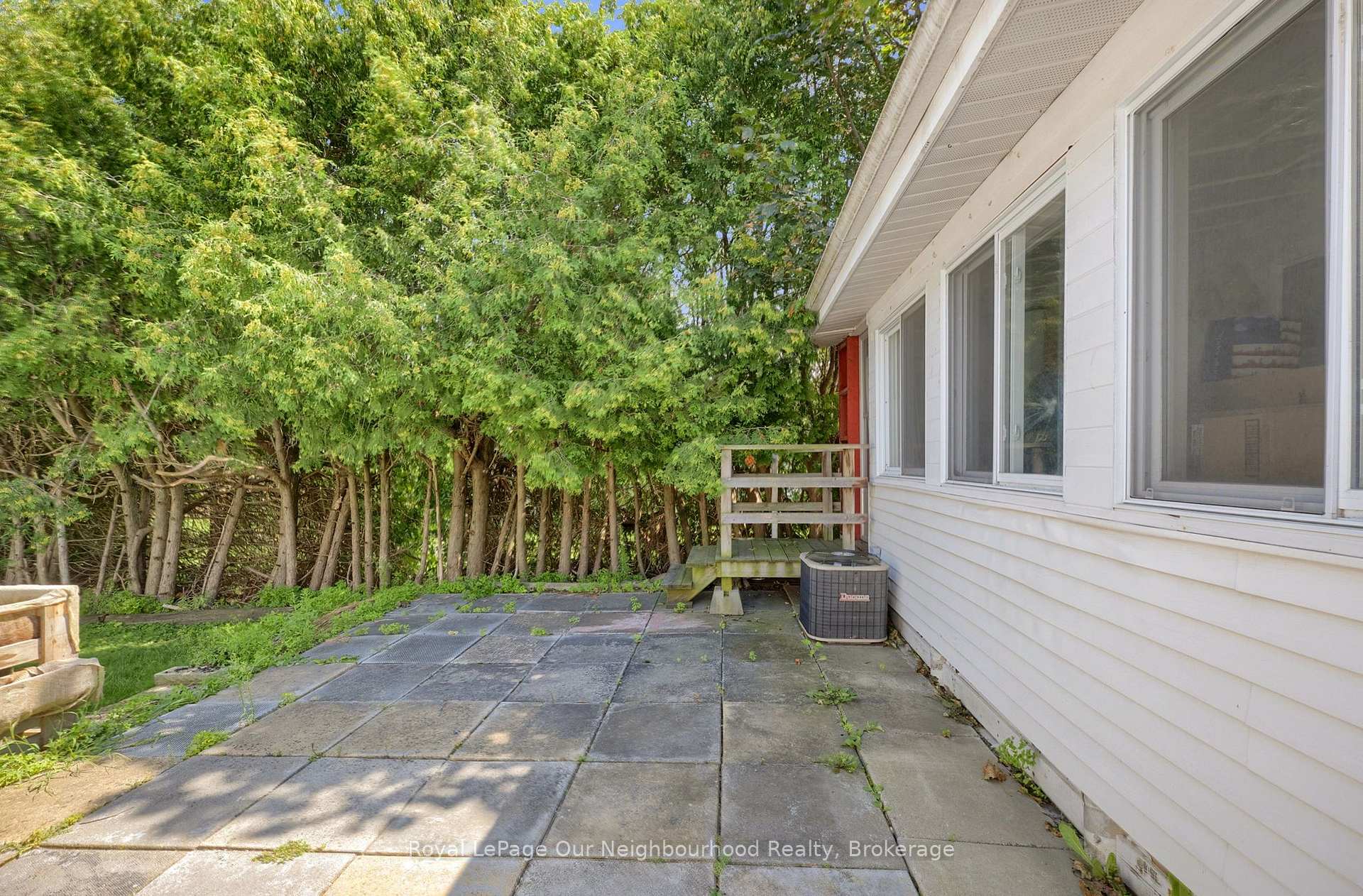 Photo 33 of 66 Wellington Street, Clarington, Bowmanville — HOMEH