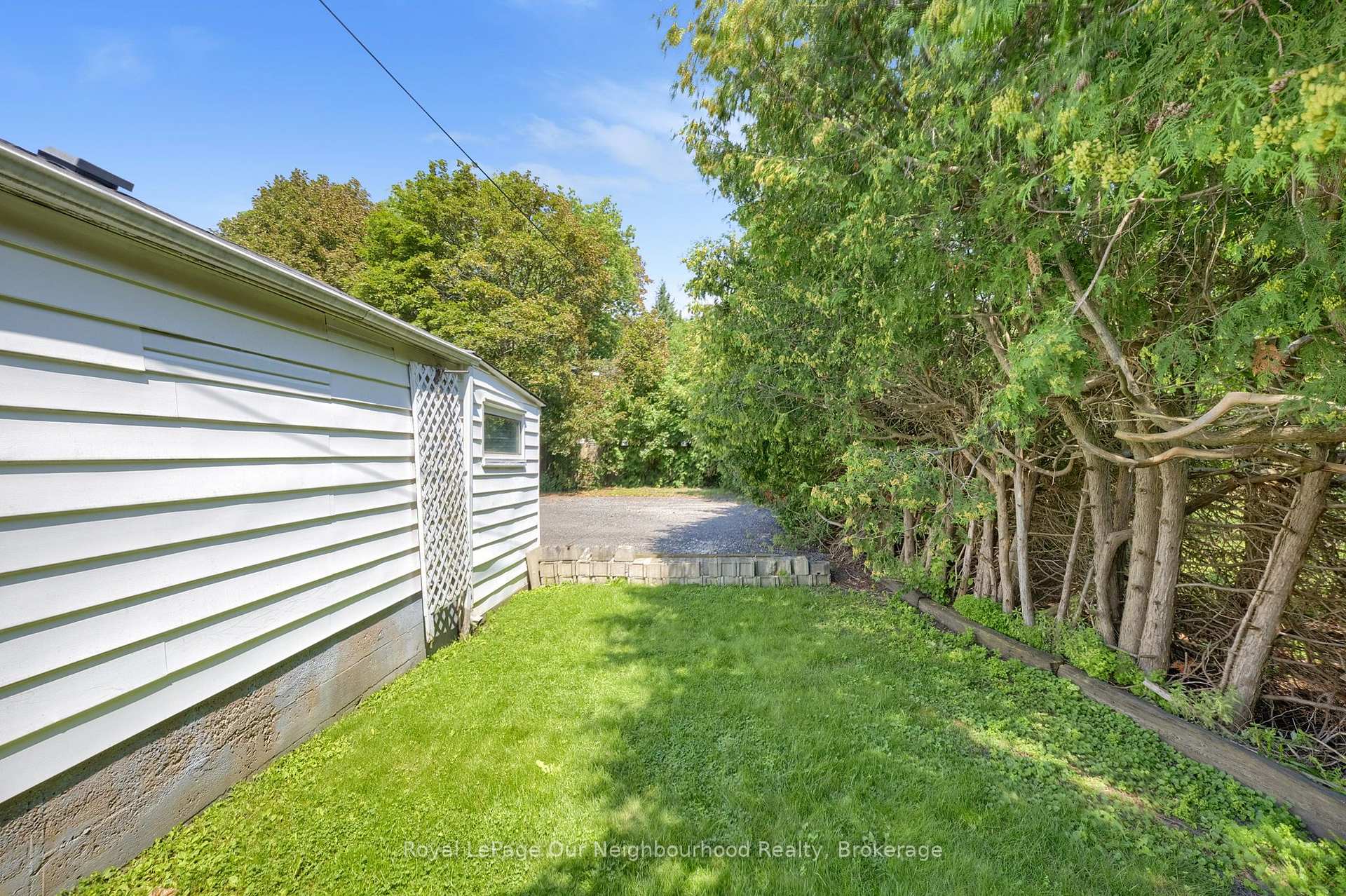 Photo 36 of 66 Wellington Street, Clarington, Bowmanville — HOMEH