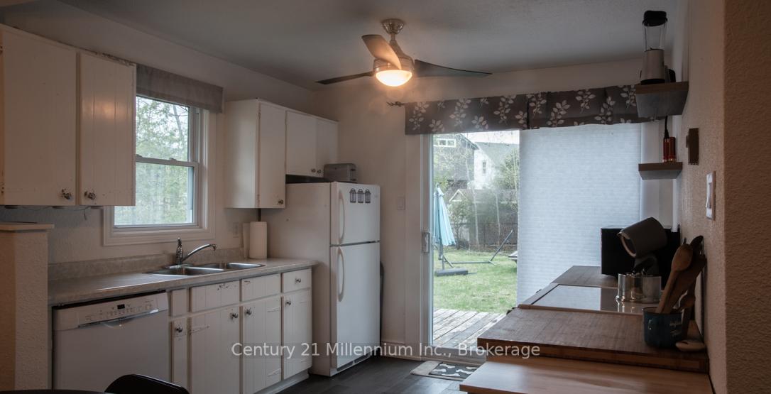 Photo 6 of 114 Chamonix Crescent, Blue Mountains — HOMEH