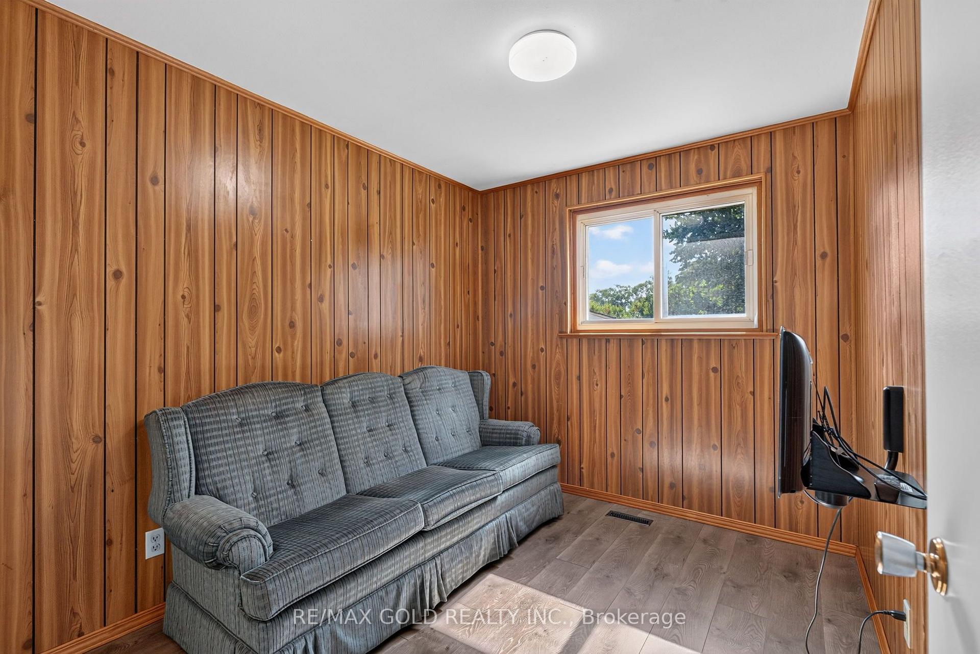 Photo 26 of 18 Esplanade Road, Brampton, Southgate — HOMEH