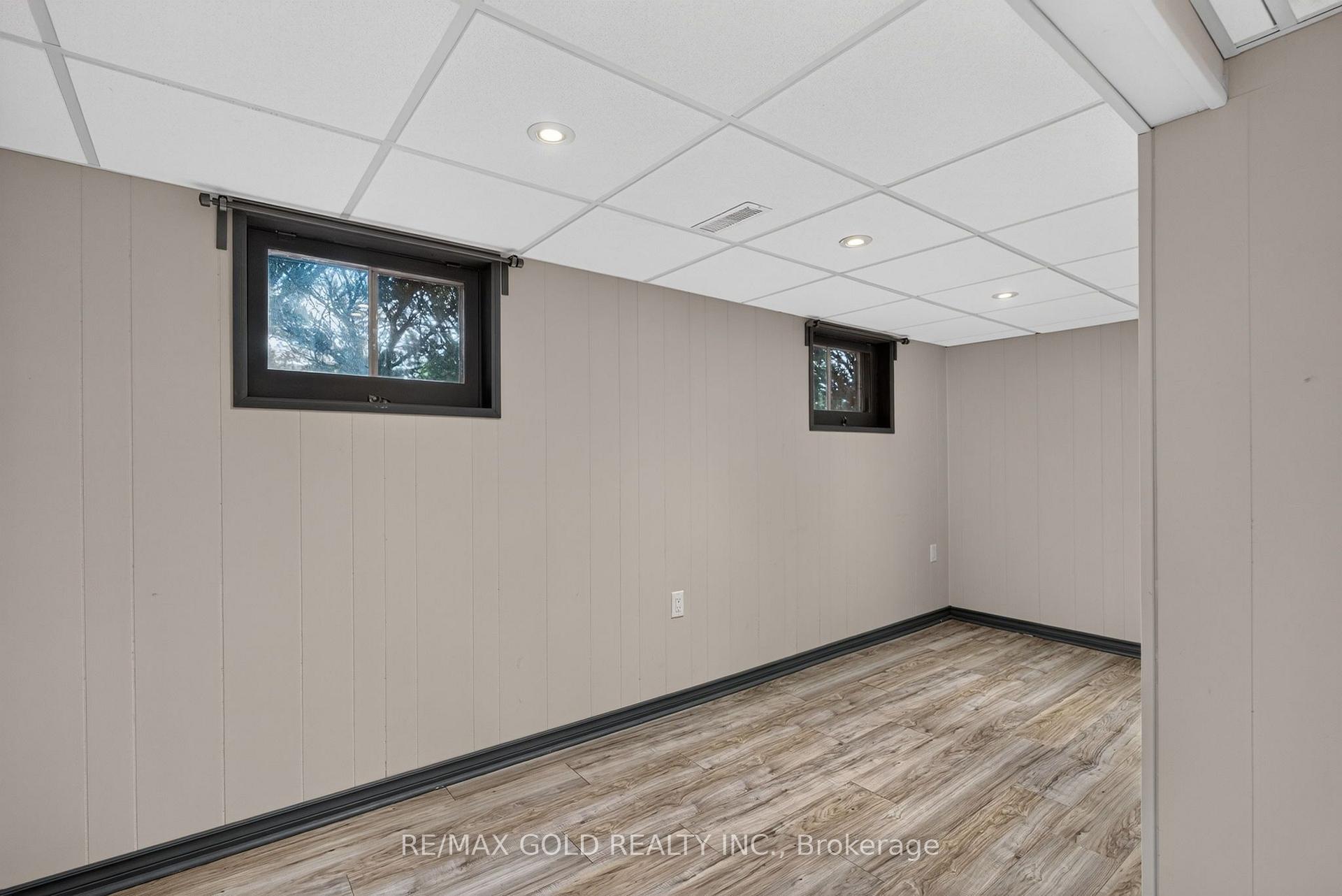 Photo 28 of 18 Esplanade Road, Brampton, Southgate — HOMEH
