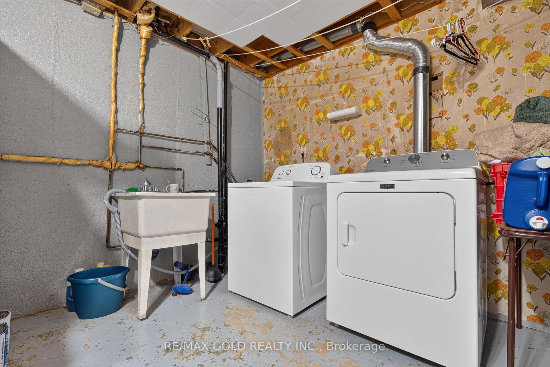 Photo 36 of 18 Esplanade Road, Brampton, Southgate — HOMEH