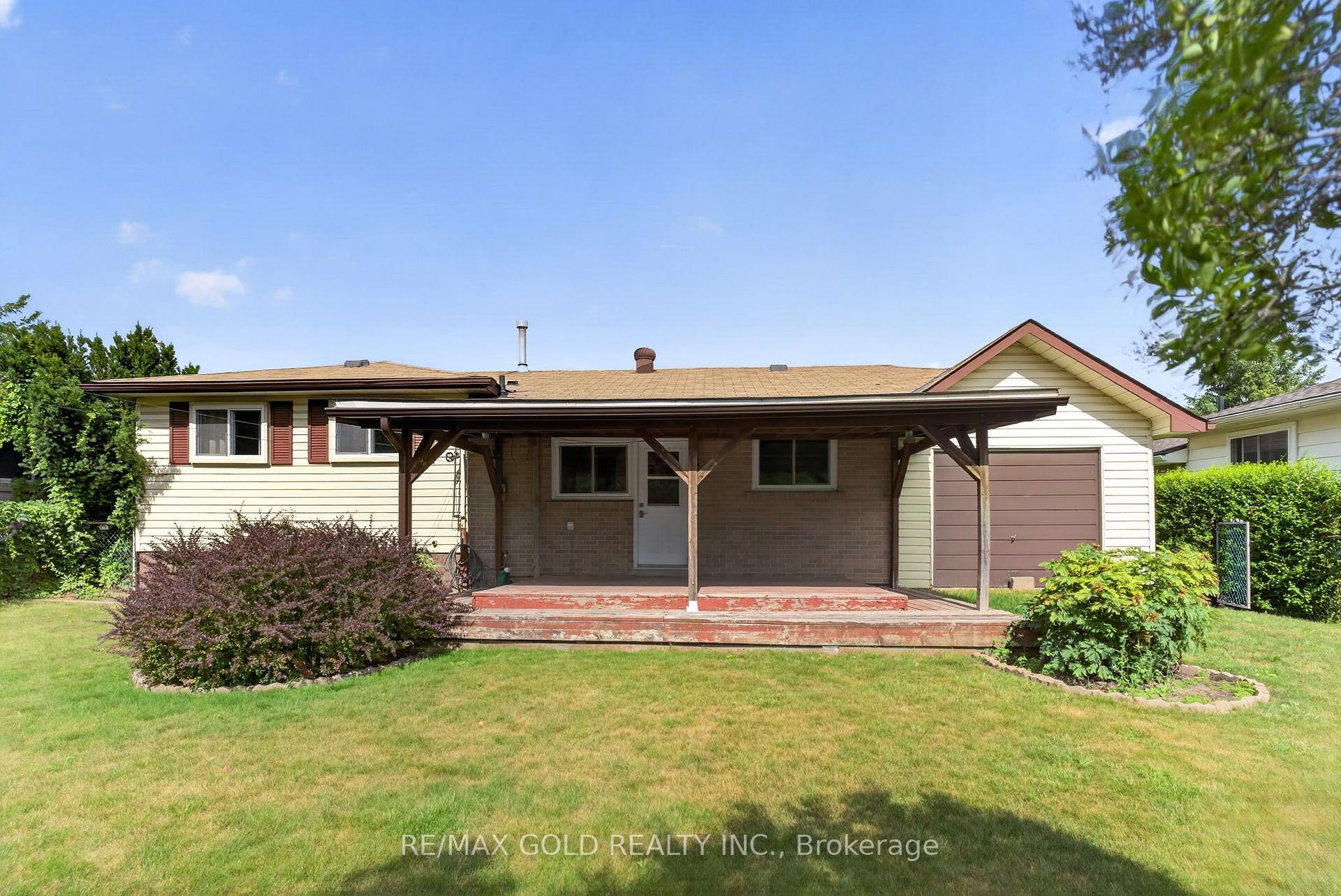 Photo 41 of 18 Esplanade Road, Brampton, Southgate — HOMEH